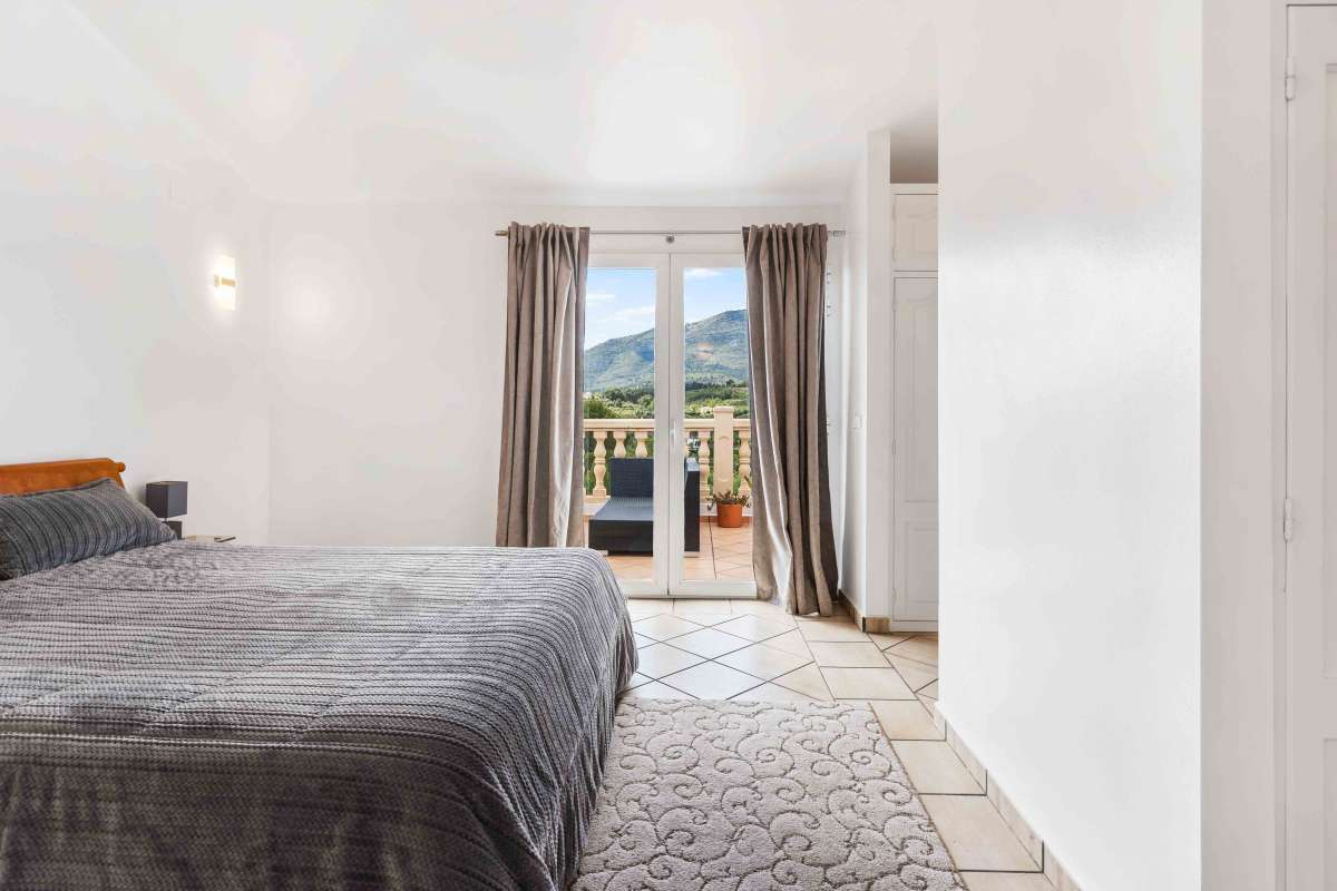 Villa for Sale in Murla, Alicante