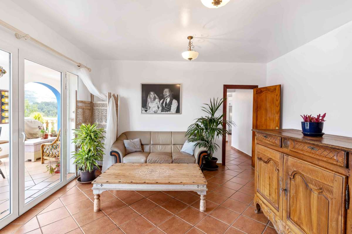Villa for Sale in Murla, Alicante