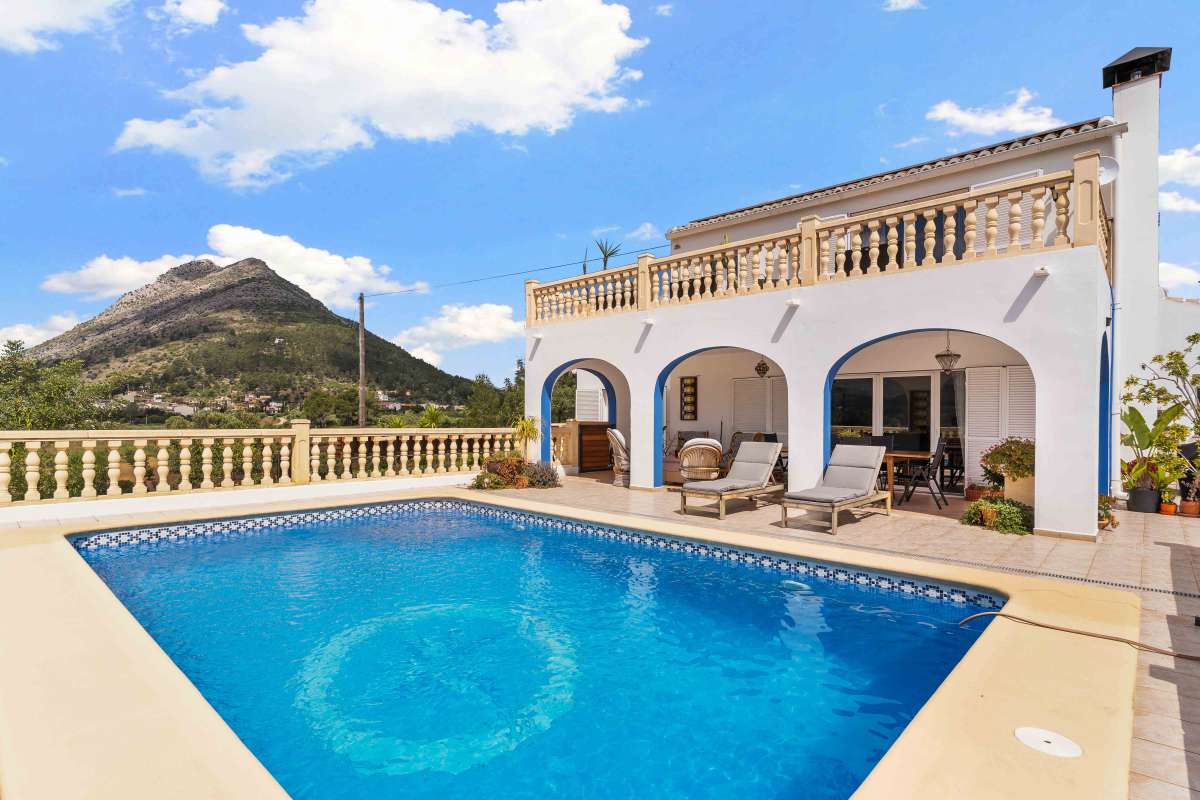 Villa for Sale in Murla, Alicante