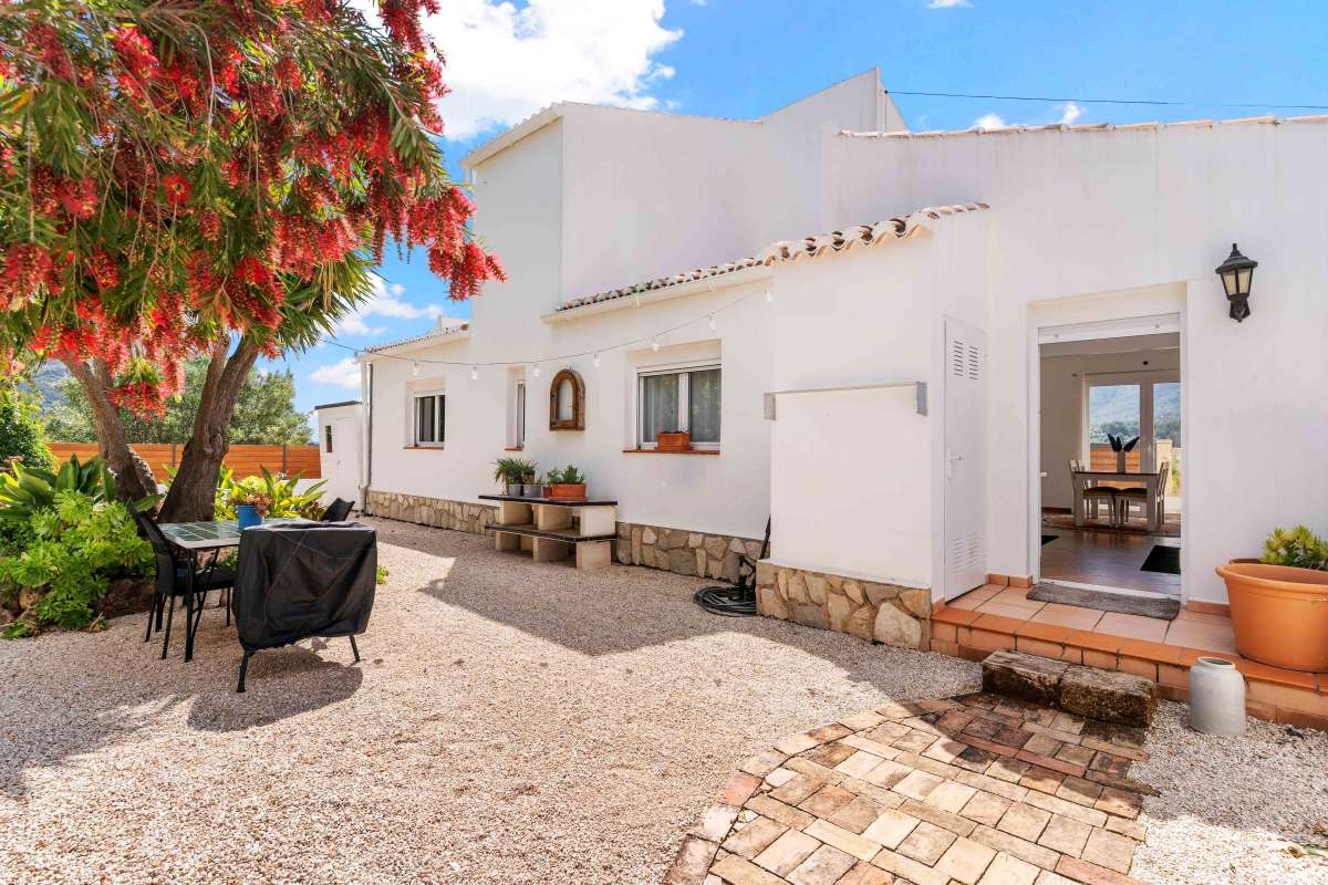 Villa for Sale in Murla, Alicante