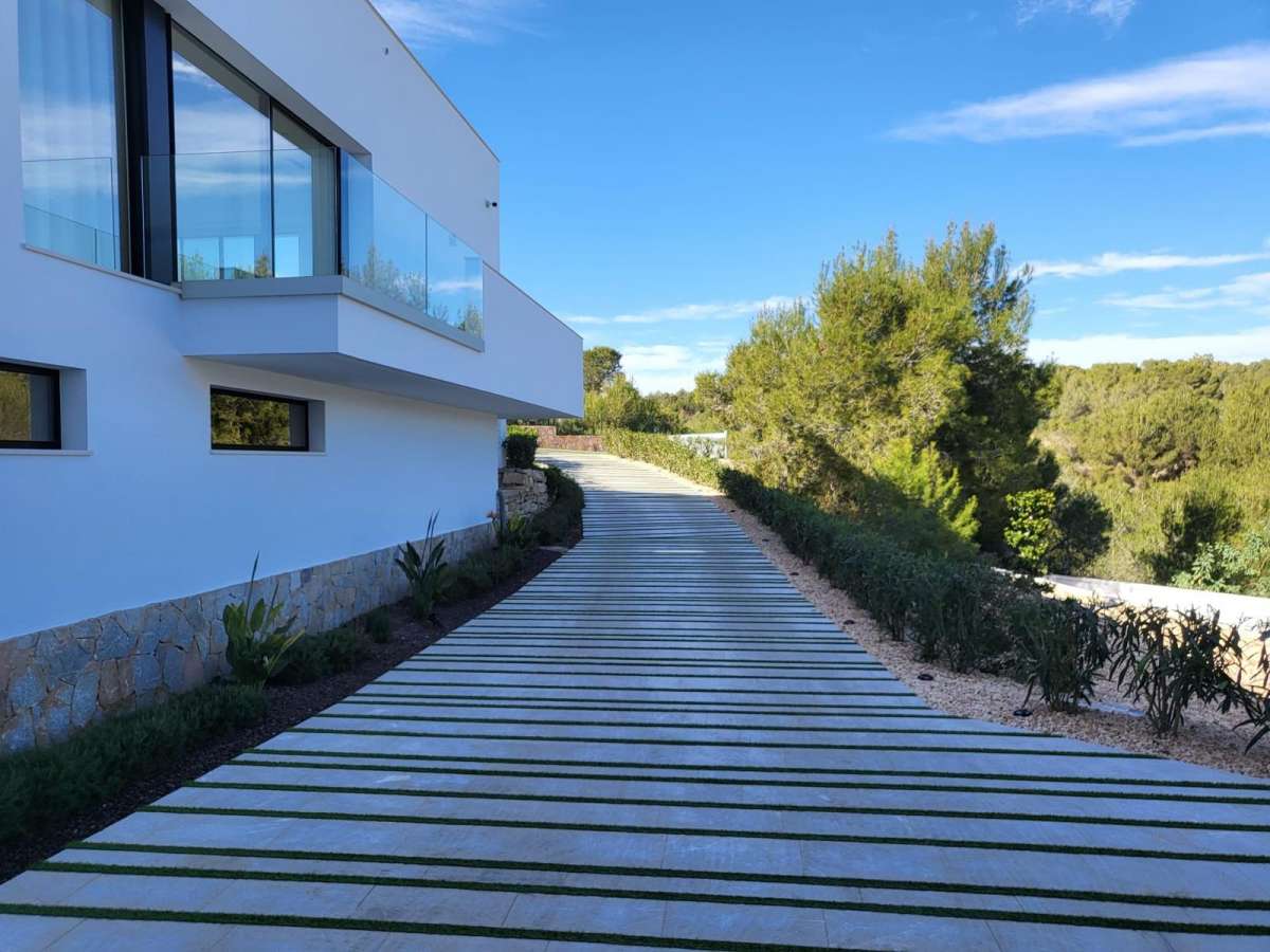 Villa for Sale in Las Colinas Golf, Alicante