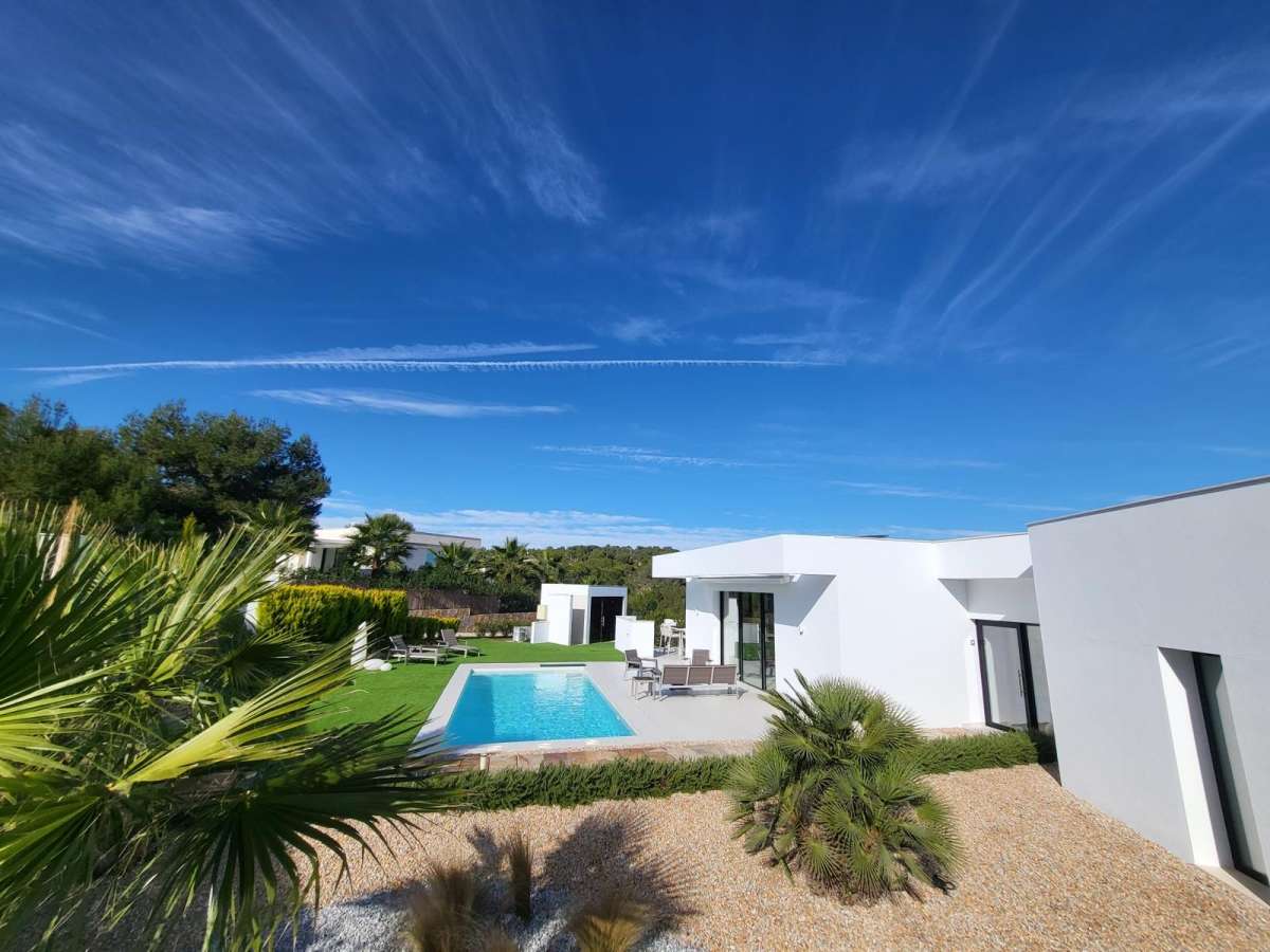 Villa for Sale in Las Colinas Golf, Alicante