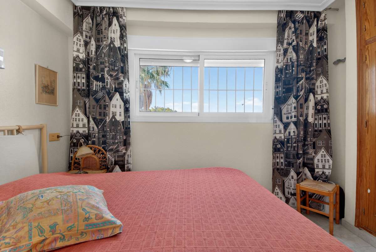 Apartment for Sale in Punta Prima, Alicante