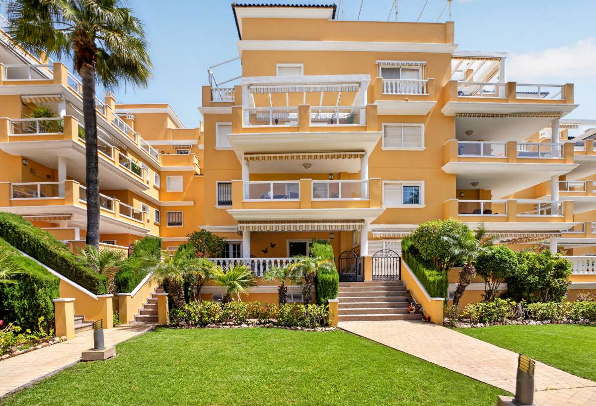 Apartment for Sale in Cabo Roig, Alicante