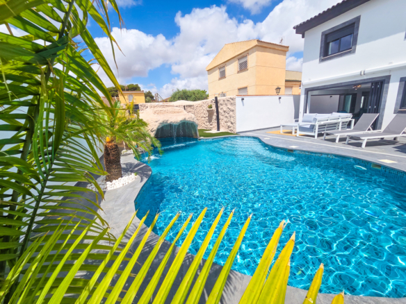 Town House for Sale in Los Urrutias, Murcia