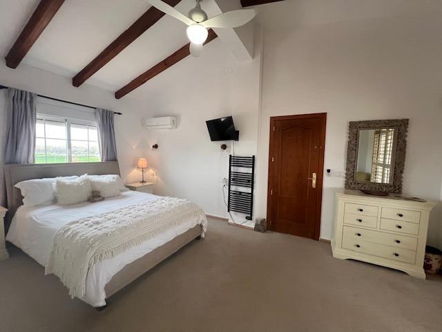 Finca for Sale in Dolores, Alicante