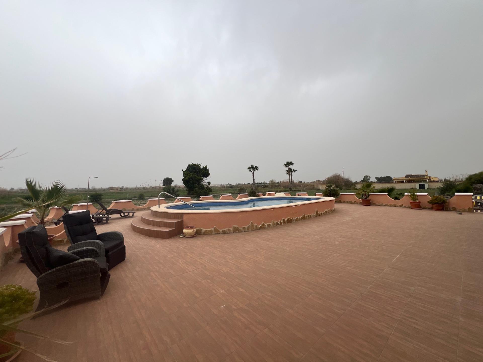 Finca for Sale in Dolores, Alicante