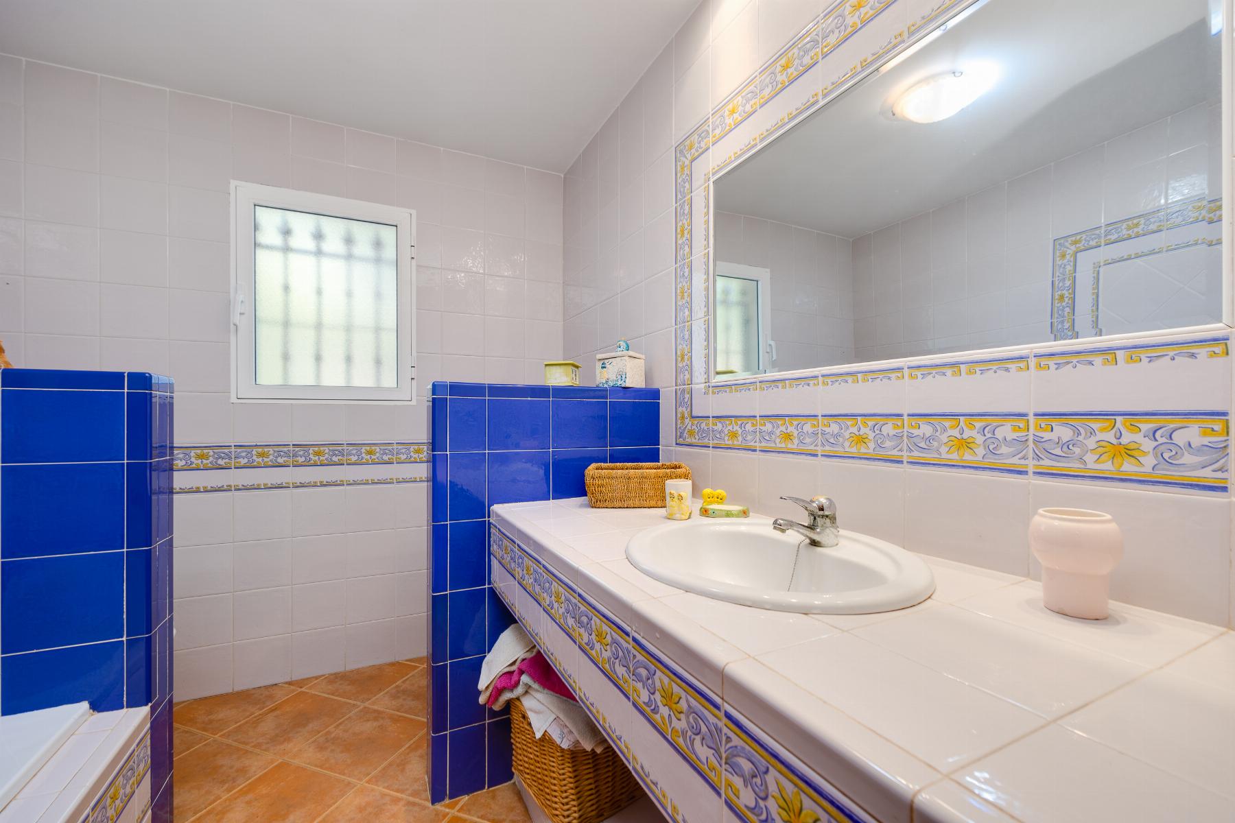 Villa for Sale in San Miguel de Salinas, Alicante