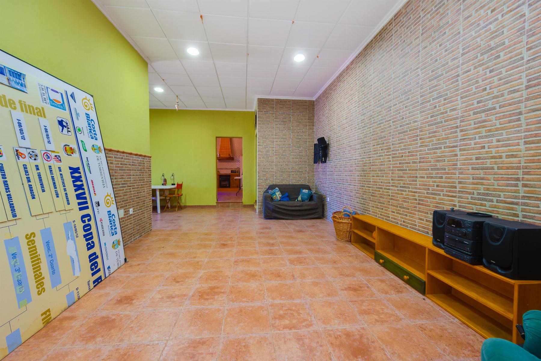 Villa for Sale in San Miguel de Salinas, Alicante