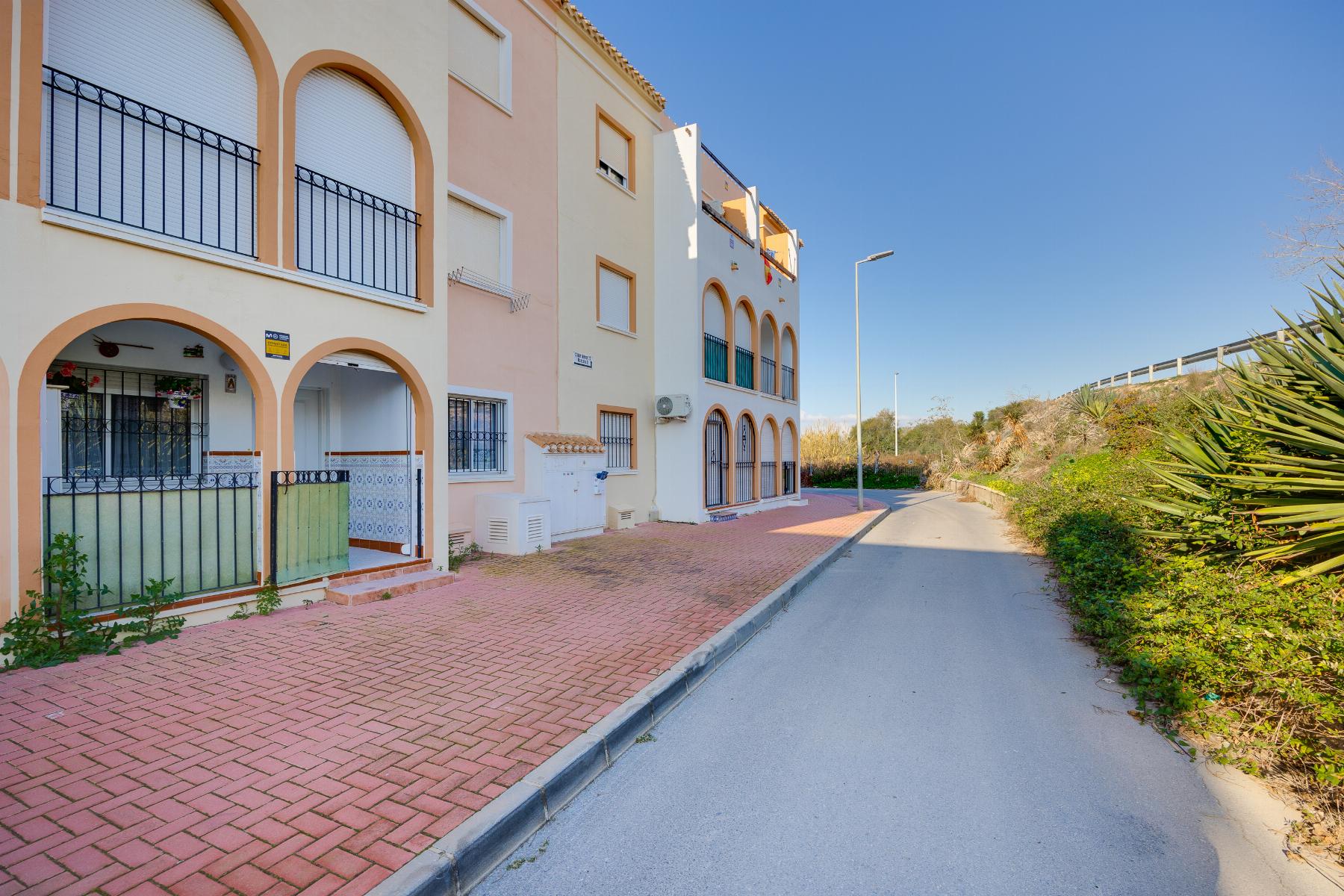 Bungalow for Sale in Torrevieja, Alicante
