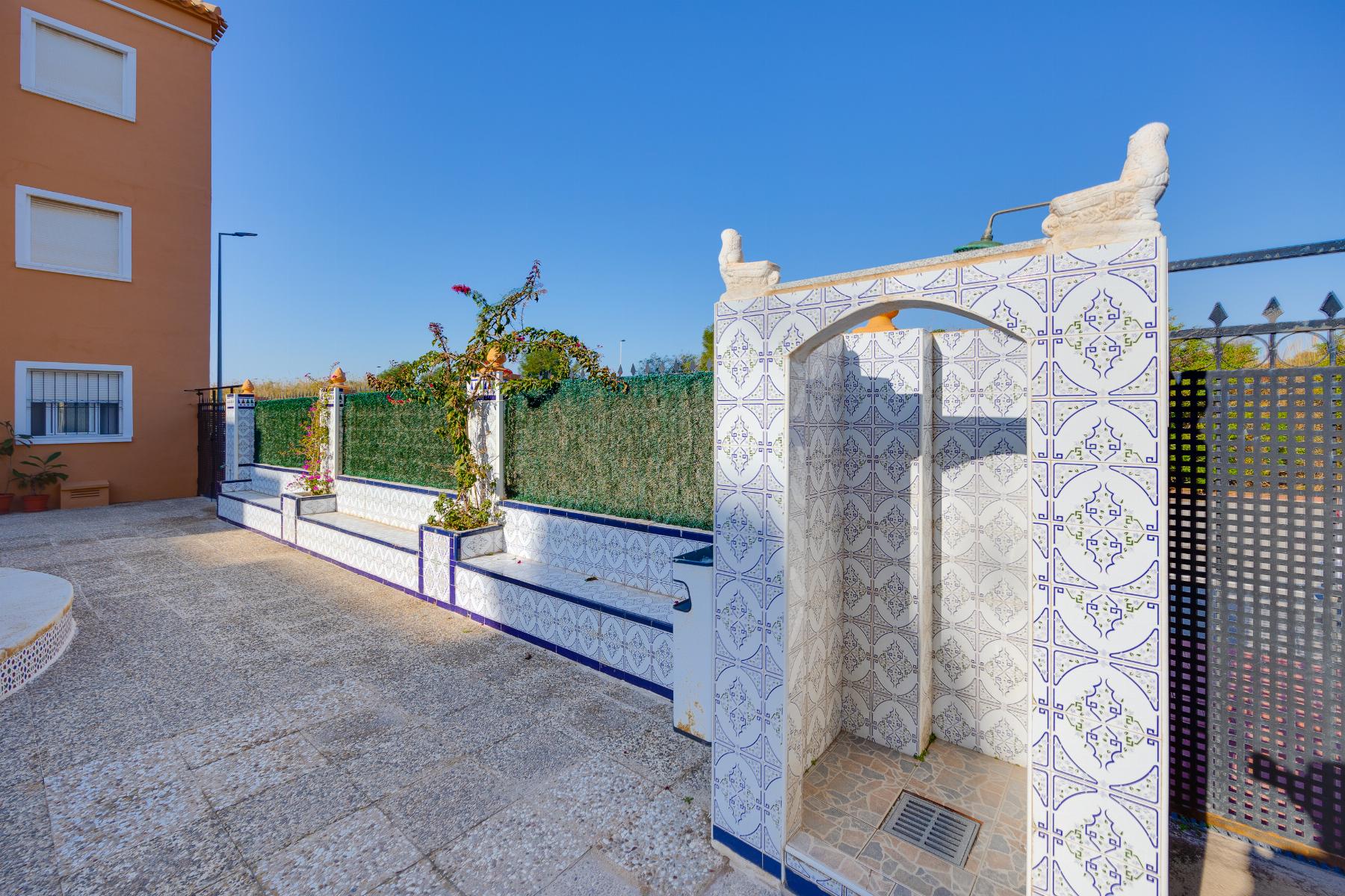 Bungalow for Sale in Torrevieja, Alicante