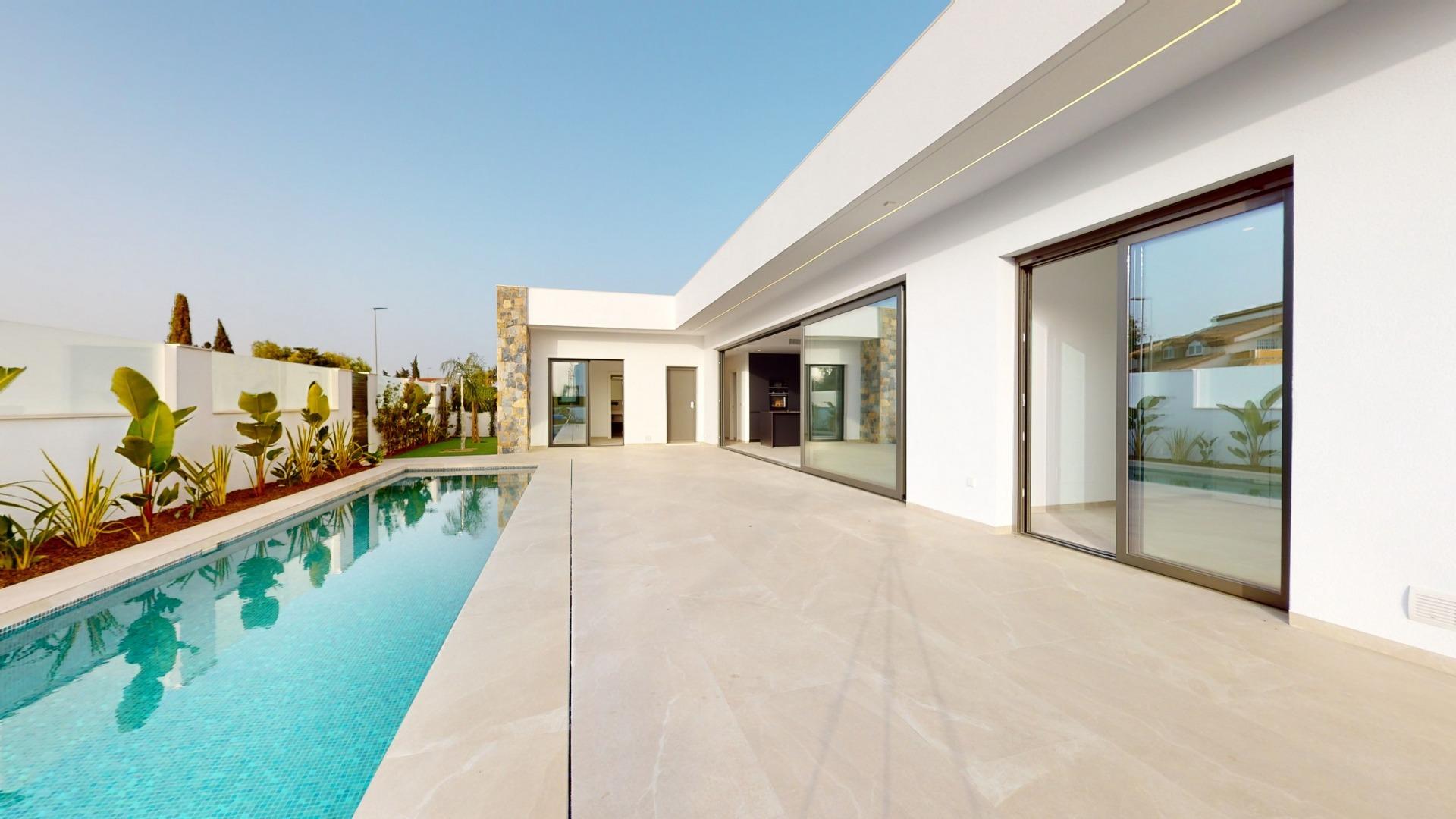 NEW BUILD VILLAS IN LOS ALCAZARES