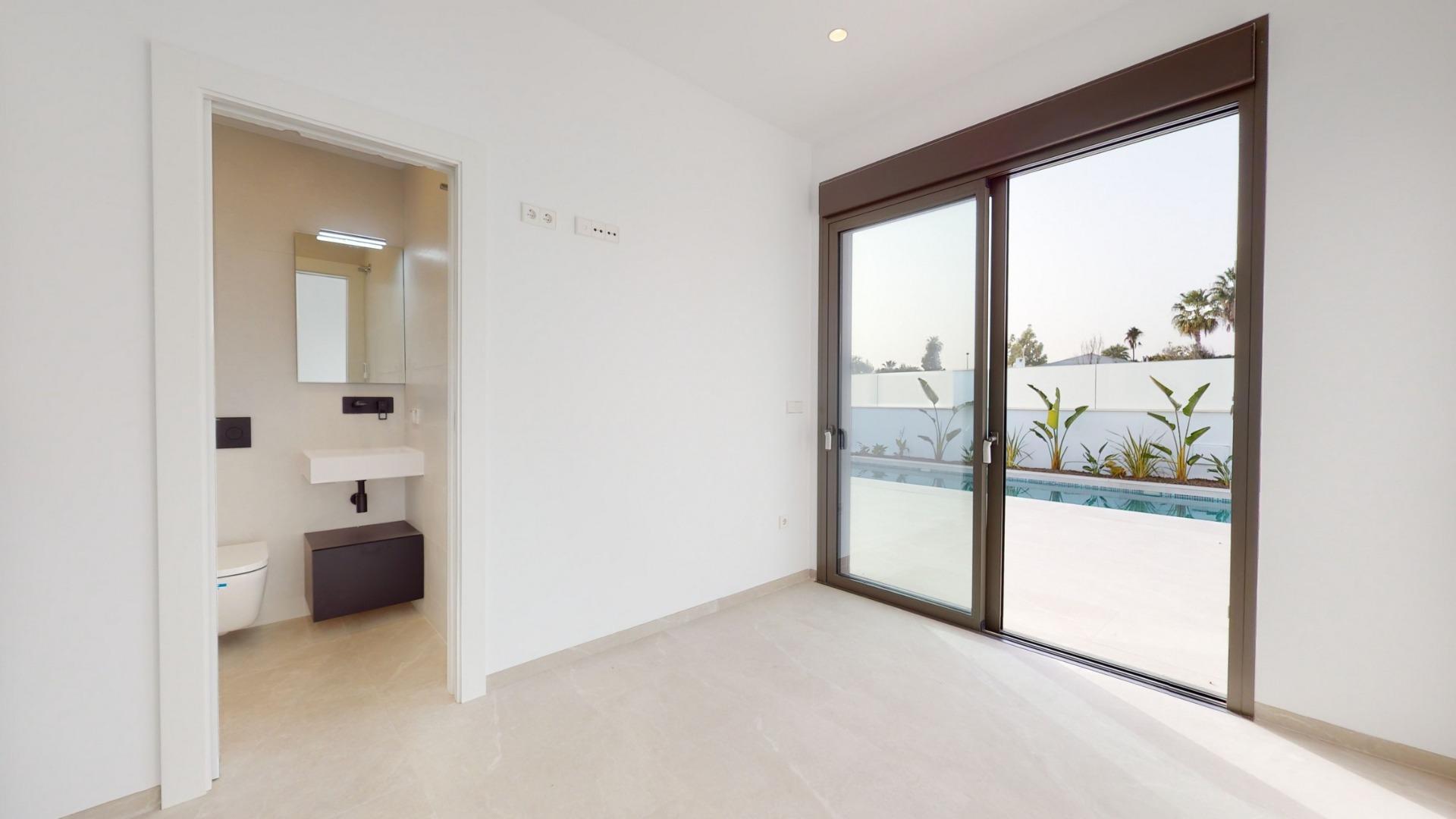 NEW BUILD VILLAS IN LOS ALCAZARES