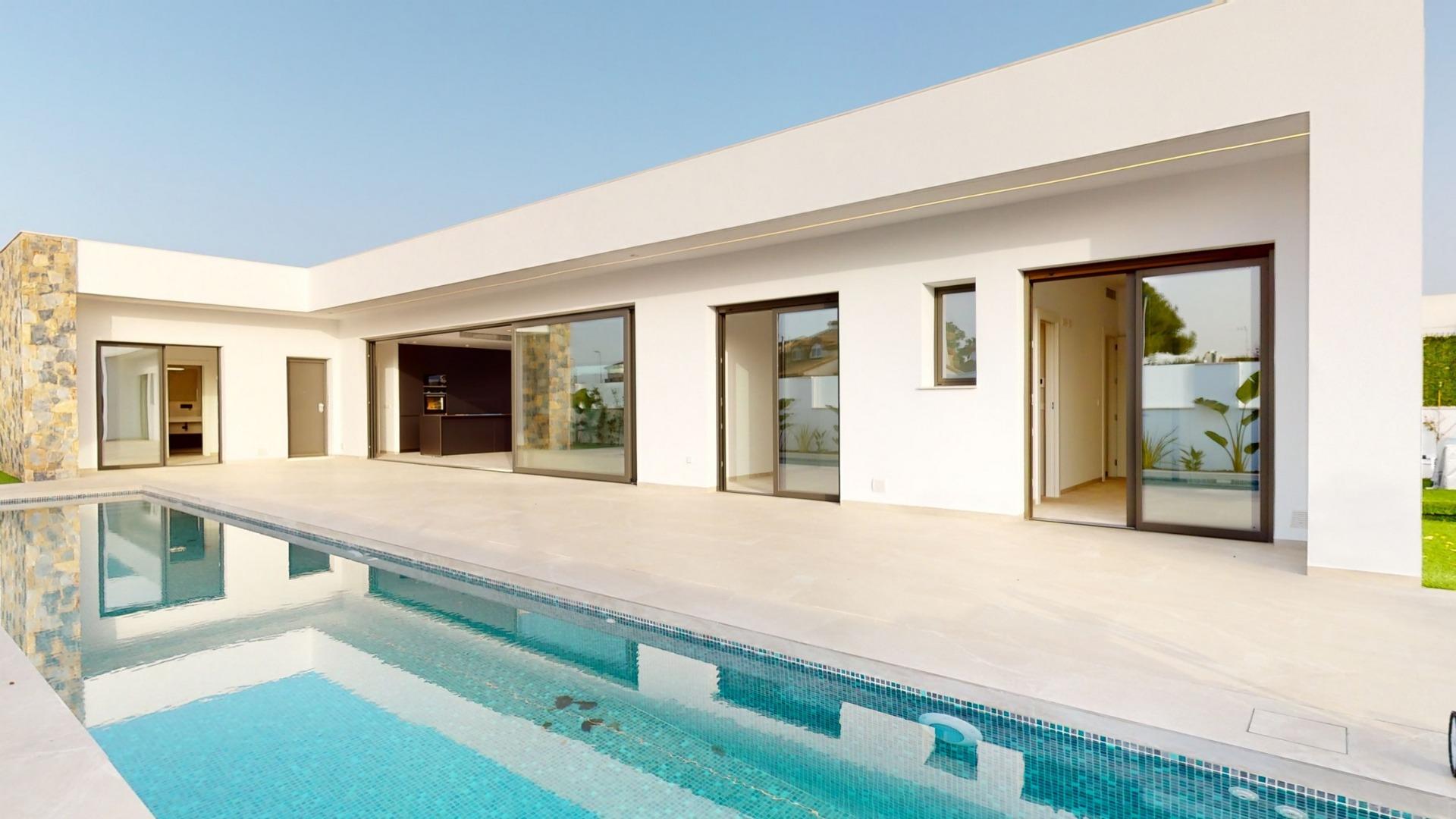 NEW BUILD VILLAS IN LOS ALCAZARES
