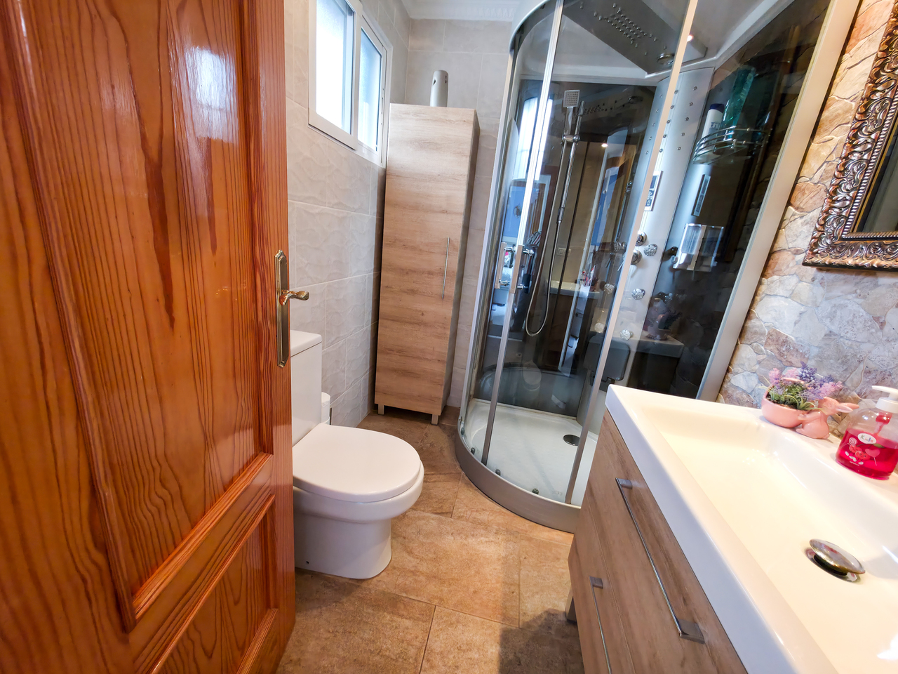 Villa for Sale in Villamartin, Alicante