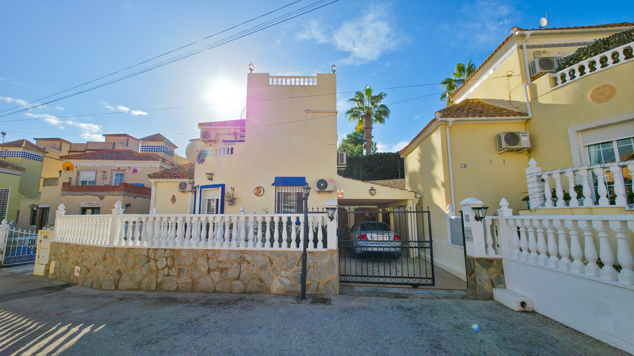 Villa for Sale in Villamartin, Alicante