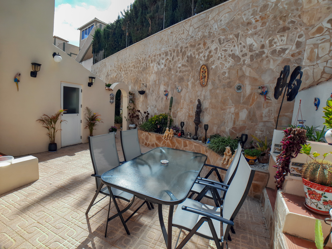 Villa for Sale in Villamartin, Alicante