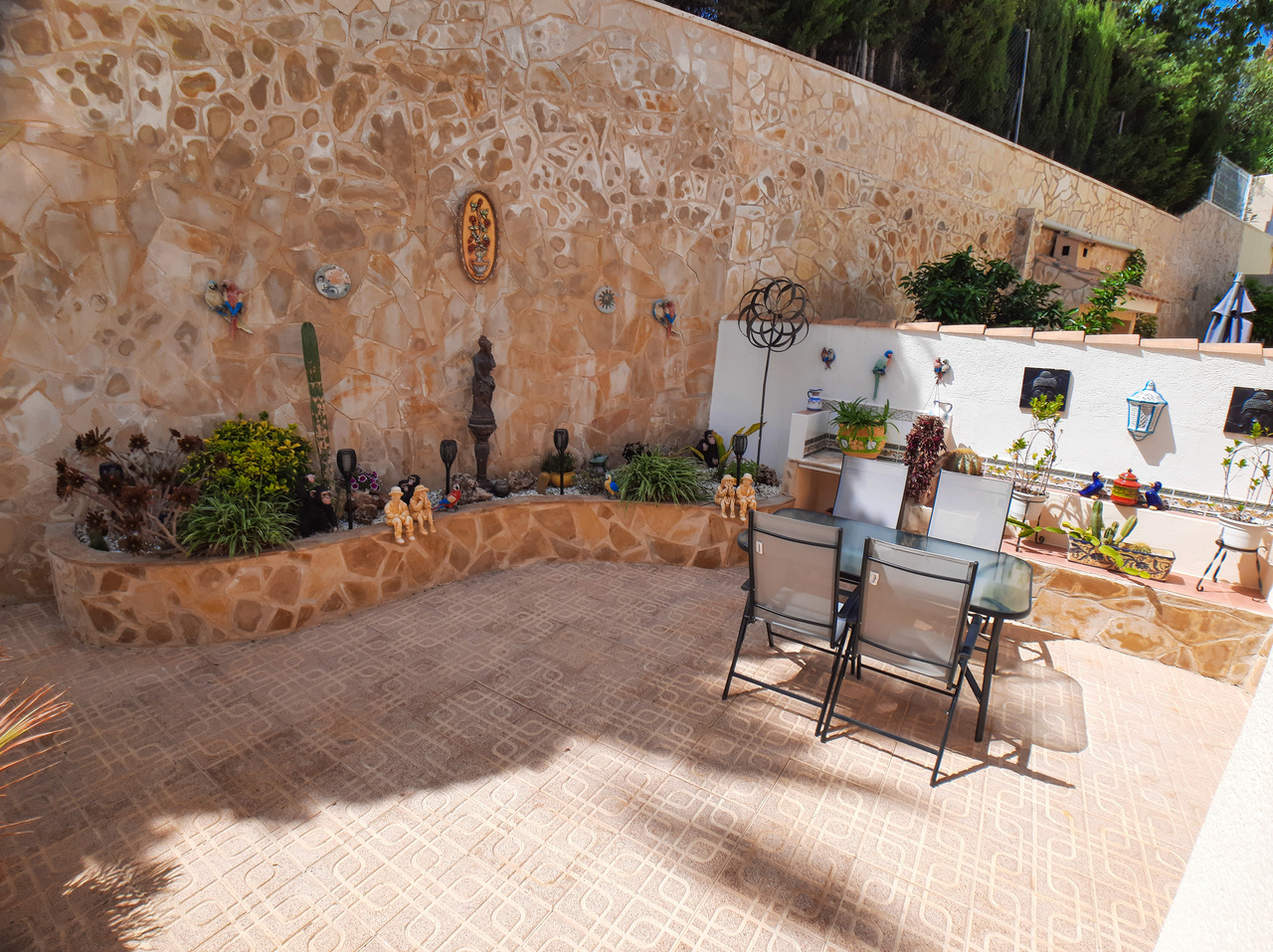 Villa for Sale in Villamartin, Alicante