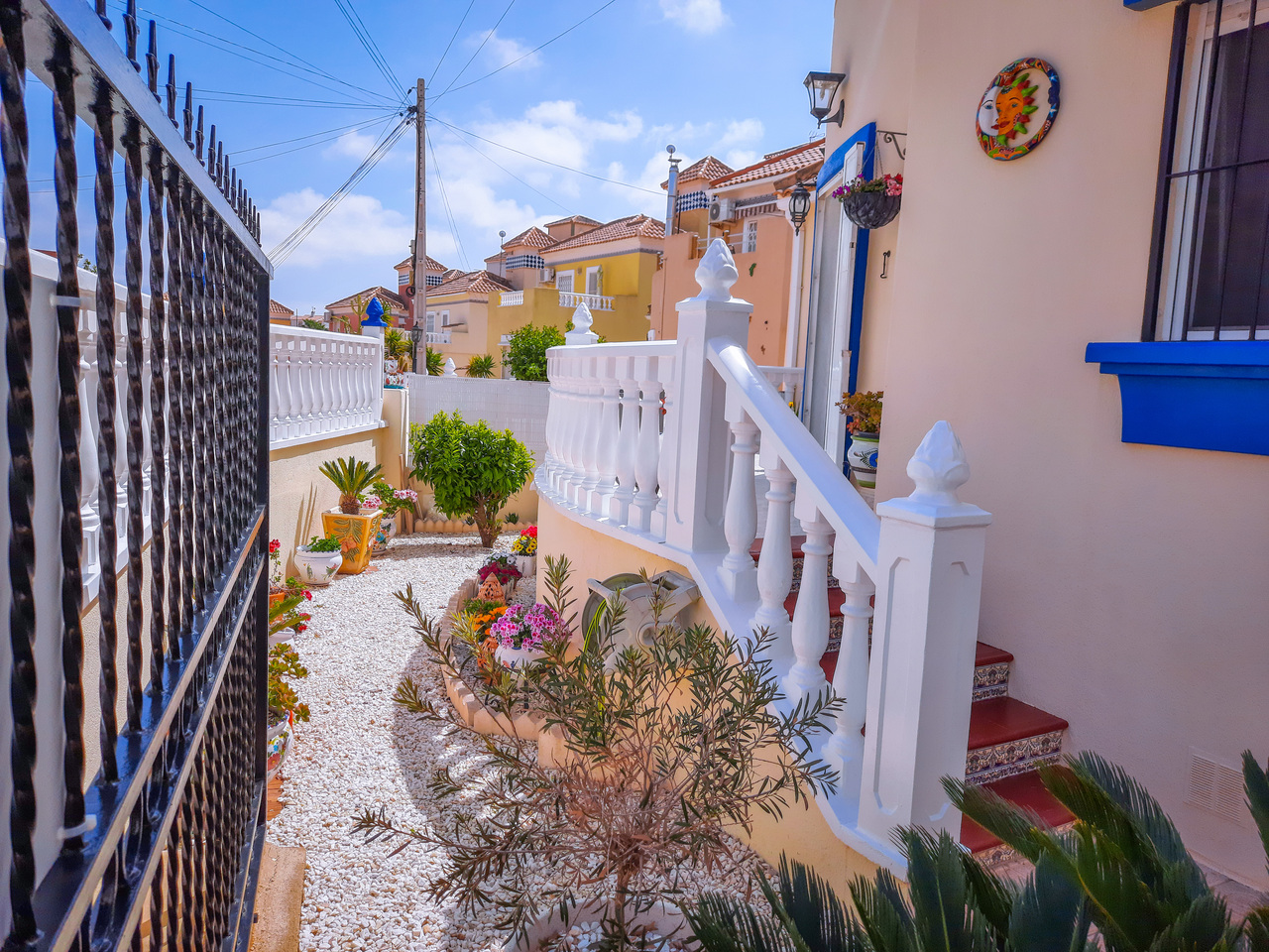 Villa for Sale in Villamartin, Alicante
