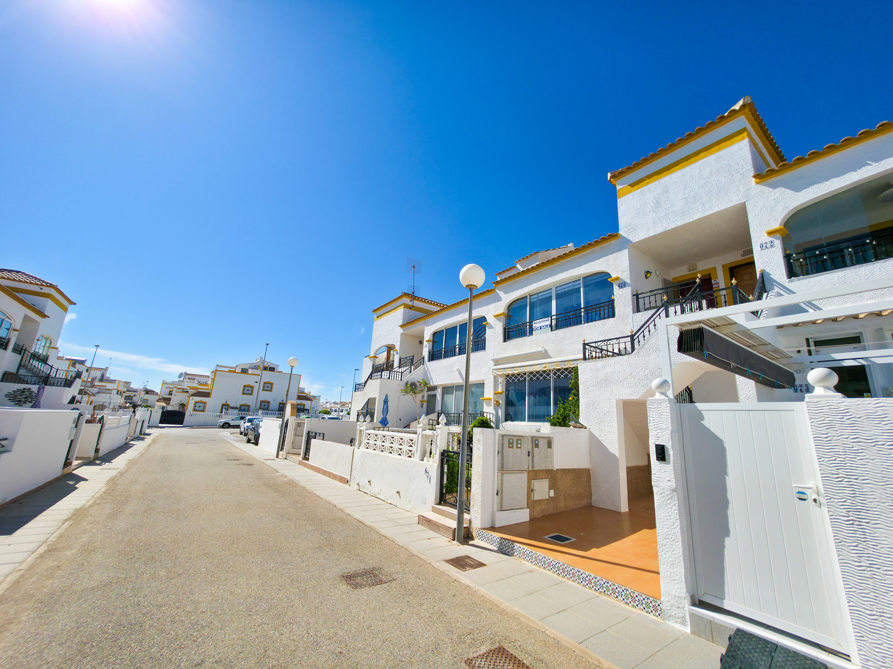 Apartment for Sale in Vistabella Golf Entre Naranjos, Alicante