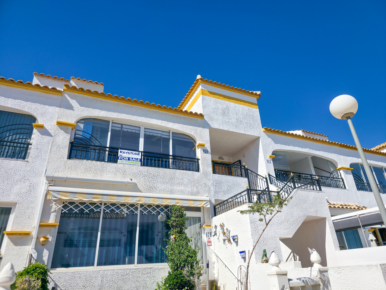 Apartment for Sale in Vistabella Golf Entre Naranjos, Alicante