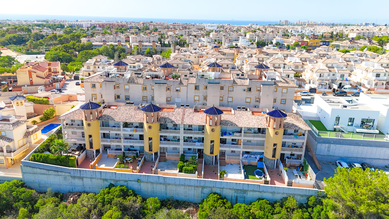 Apartment for Sale in Cabo Roig, Alicante