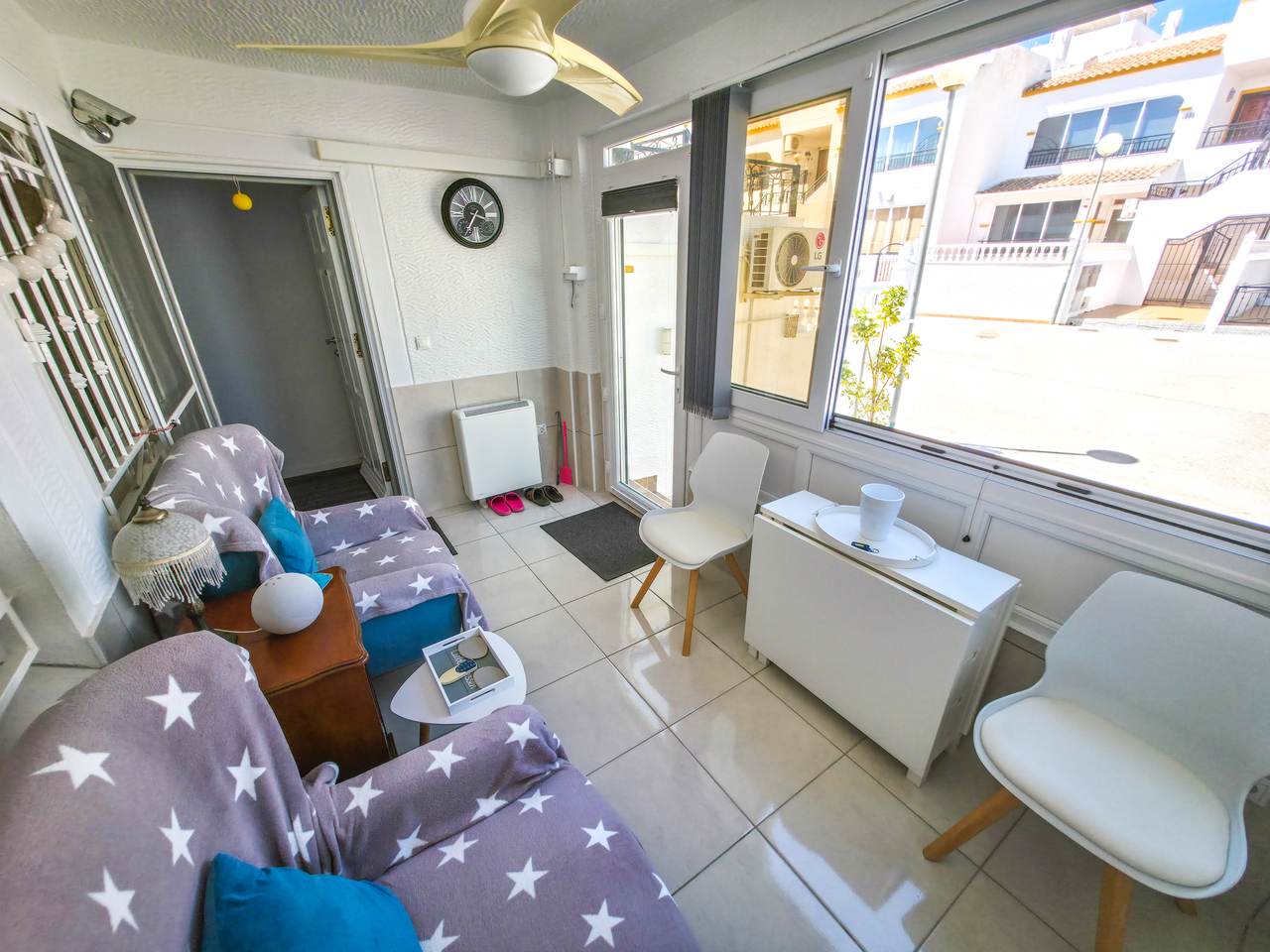 Apartment for Sale in Vistabella Golf Entre Naranjos, Alicante