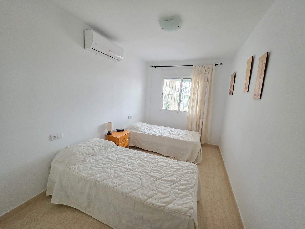 Apartment for Sale in Villamartin, Alicante