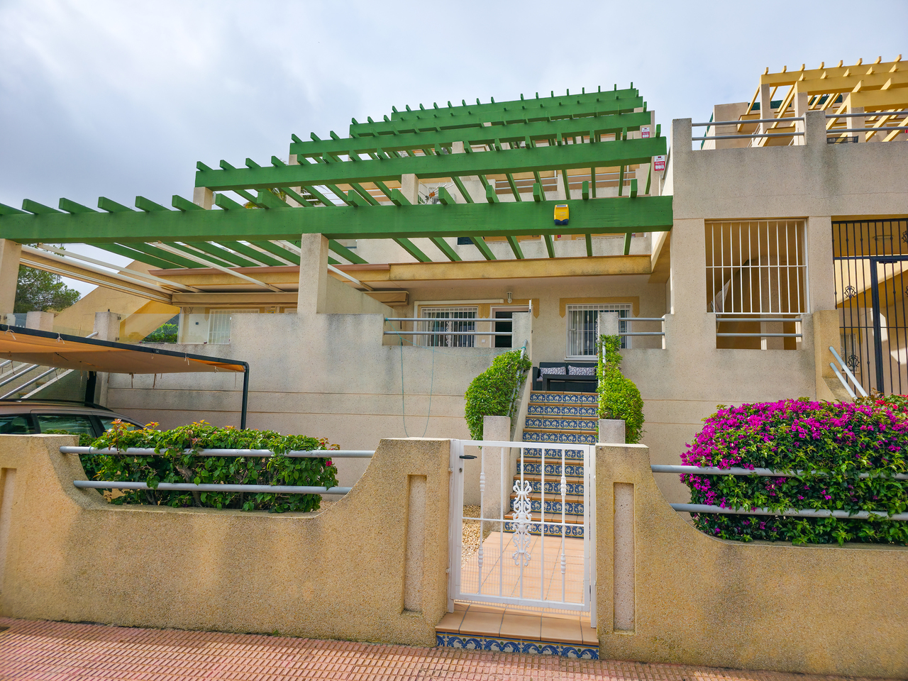 Apartment for Sale in Villamartin, Alicante