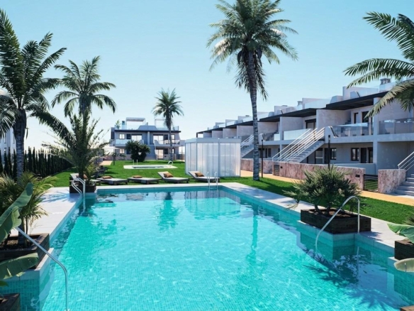 New Build Bungalows with Garden or Solarium Near the Beach in Pilar de la Horadada