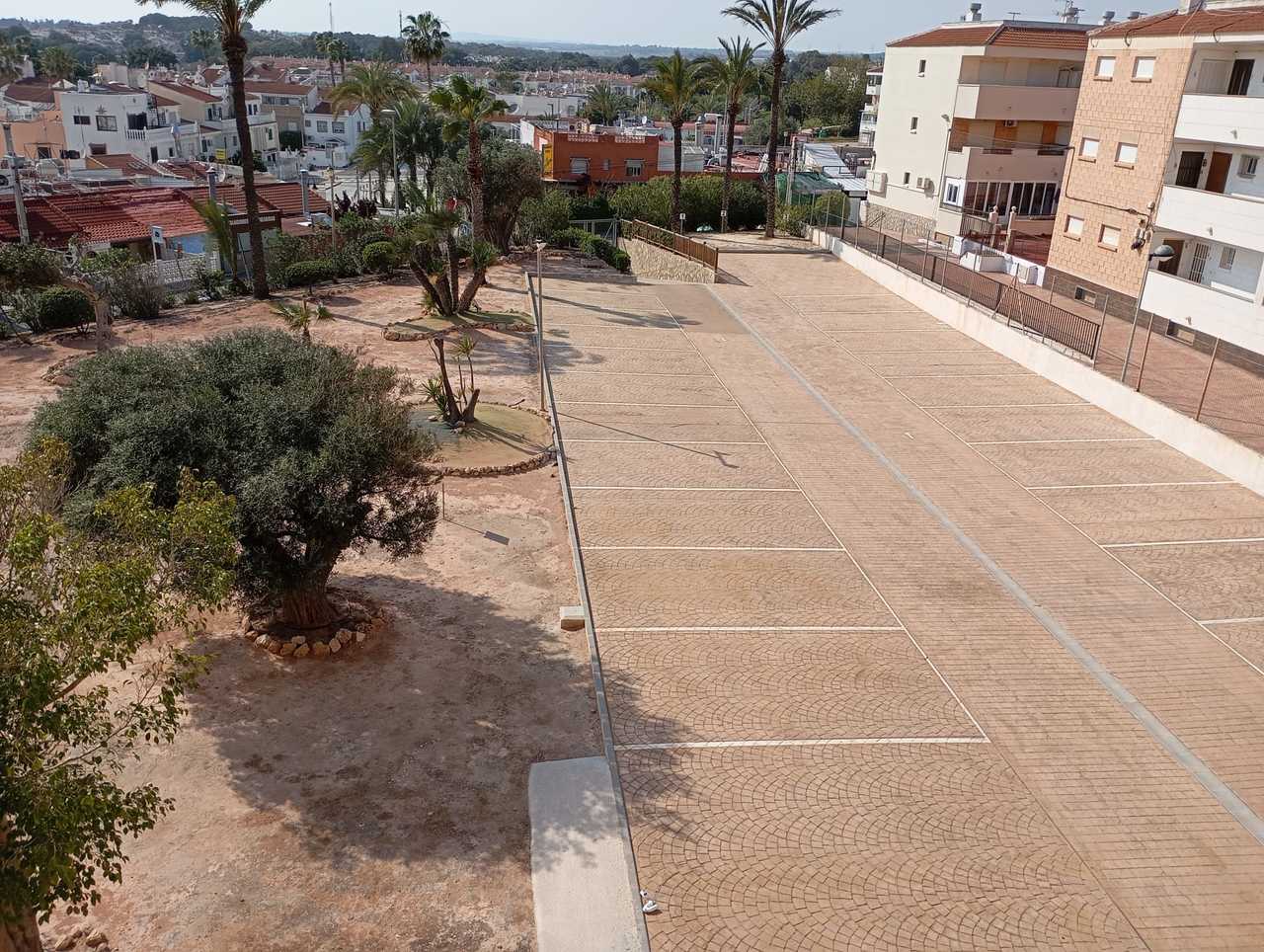 Apartment for Sale in Mil Palmeras, Alicante