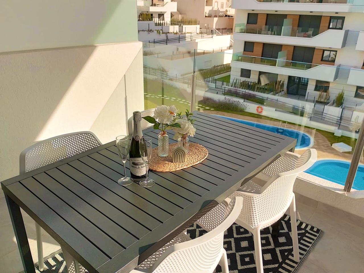 Apartment for Sale in Villamartin, Alicante