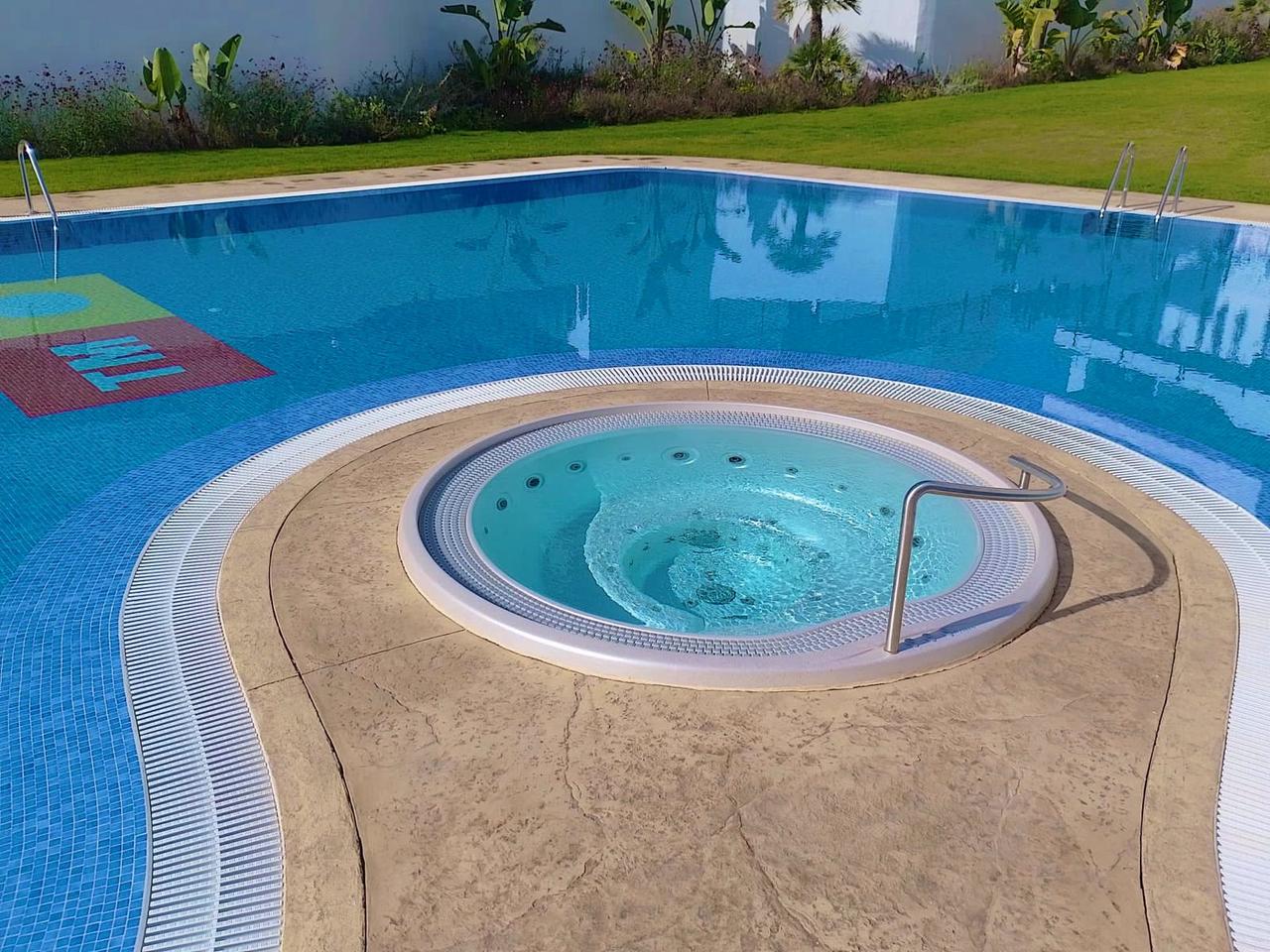 Apartment for Sale in Villamartin, Alicante