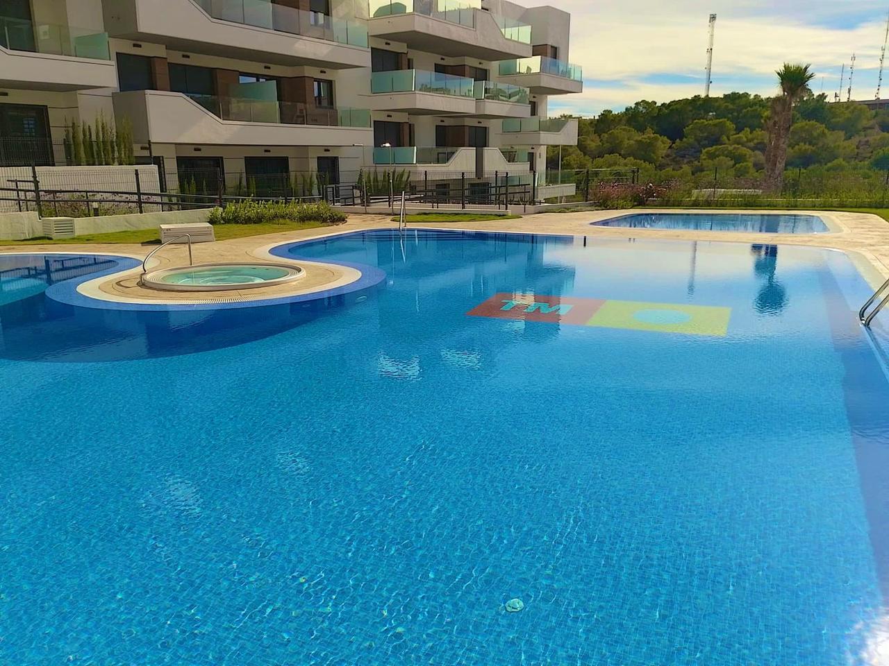 Apartment for Sale in Villamartin, Alicante