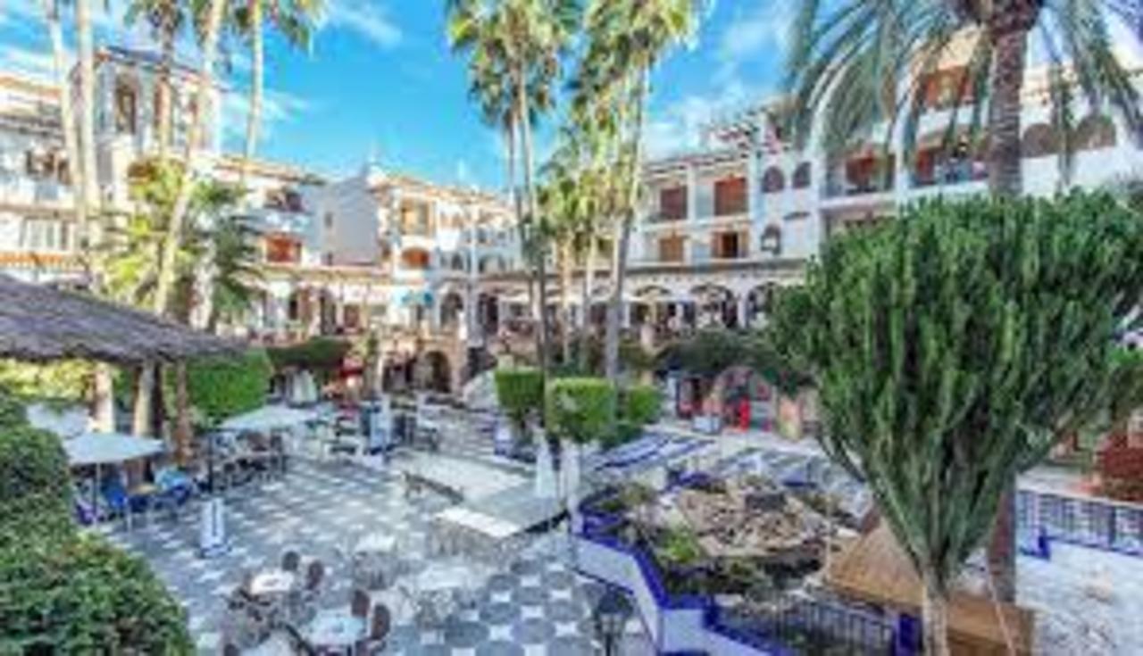 Apartment for Sale in Villamartin, Alicante