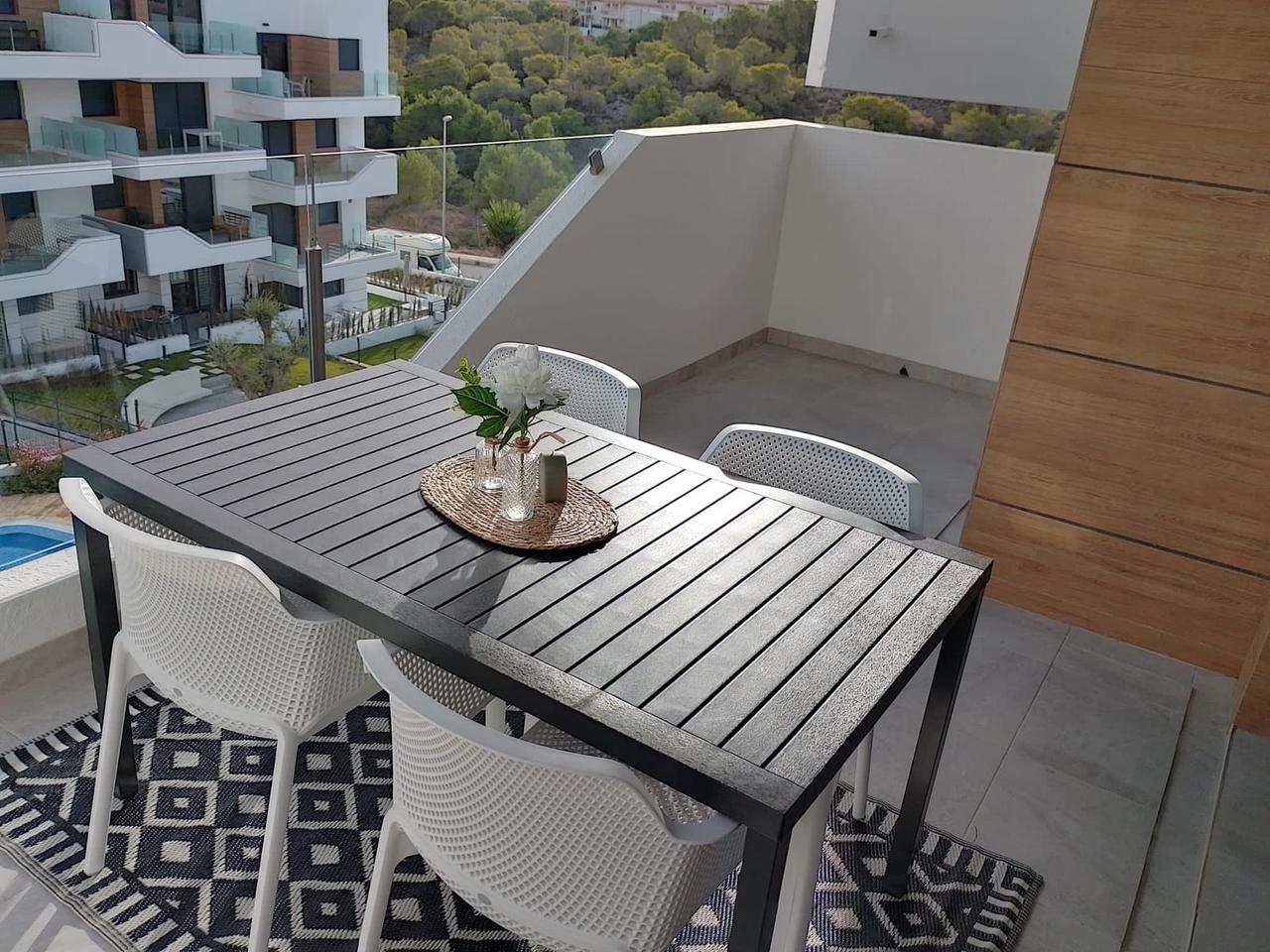 Apartment for Sale in Villamartin, Alicante