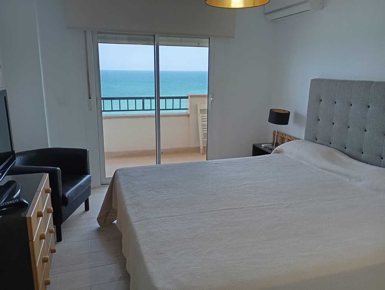 Apartment for Sale in Mil Palmeras, Alicante