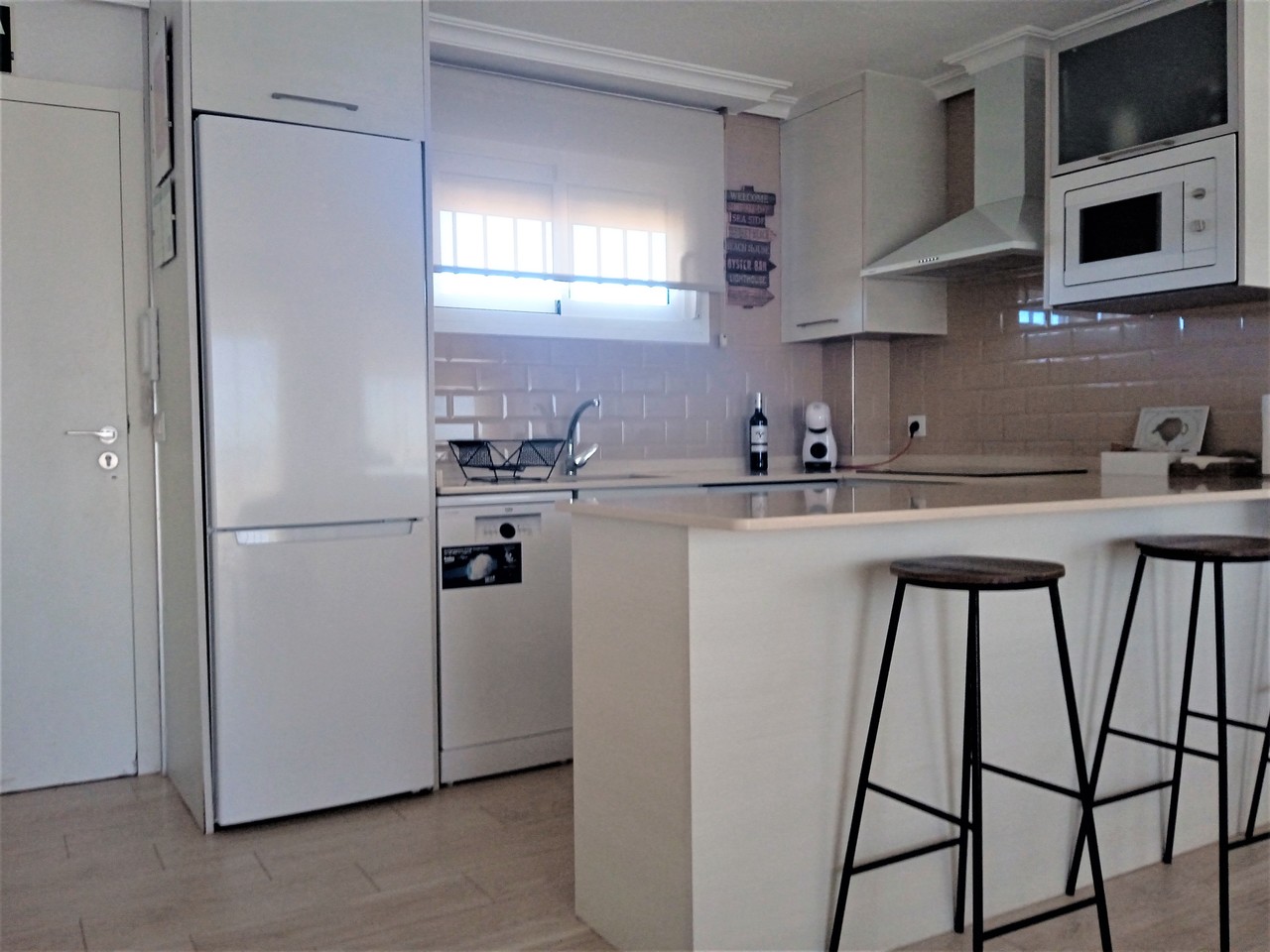 Apartment for Sale in Mil Palmeras, Alicante