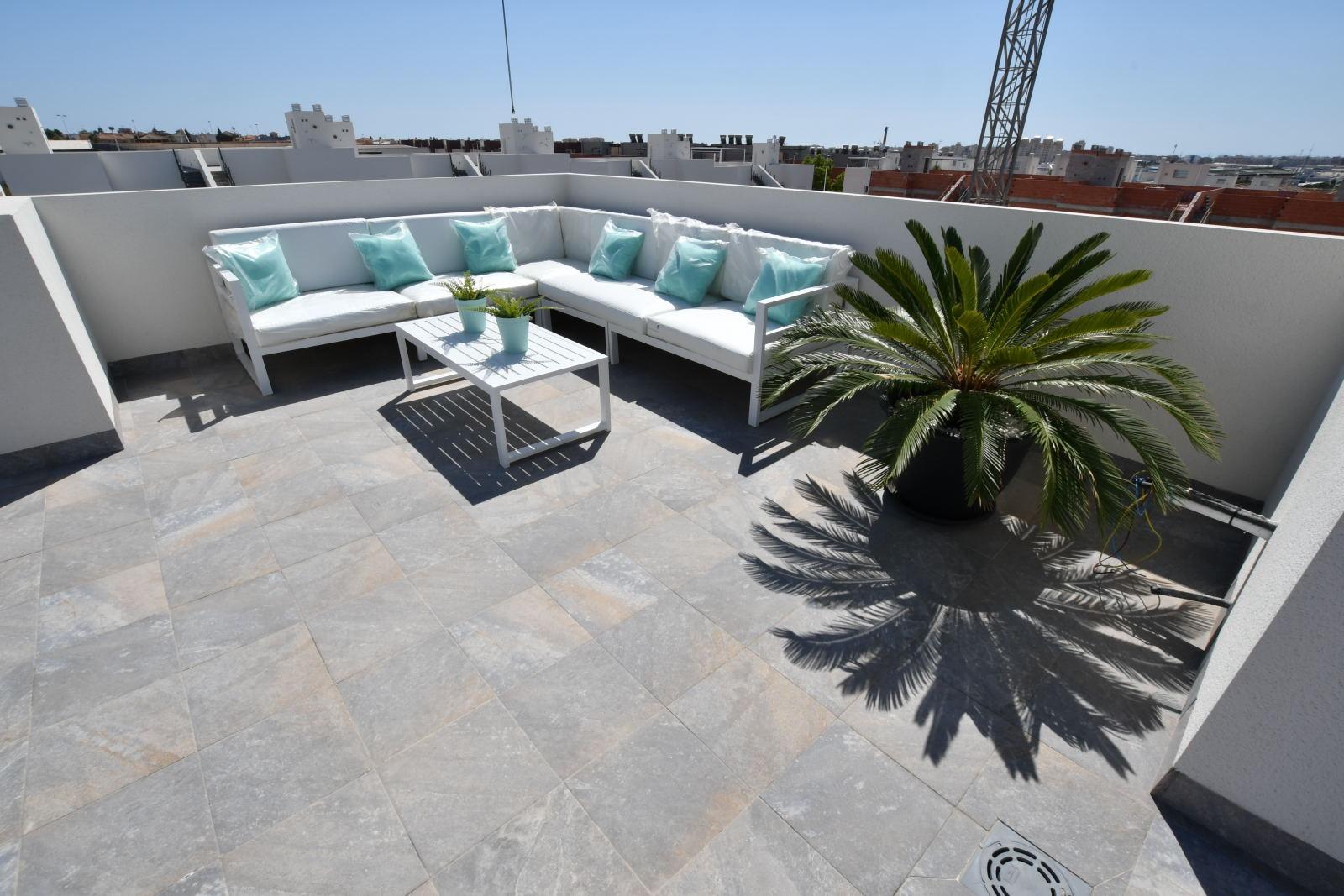 NEW BUILD APARTMENTS IN CONDADO DE ALHAMA GOLF COURSE