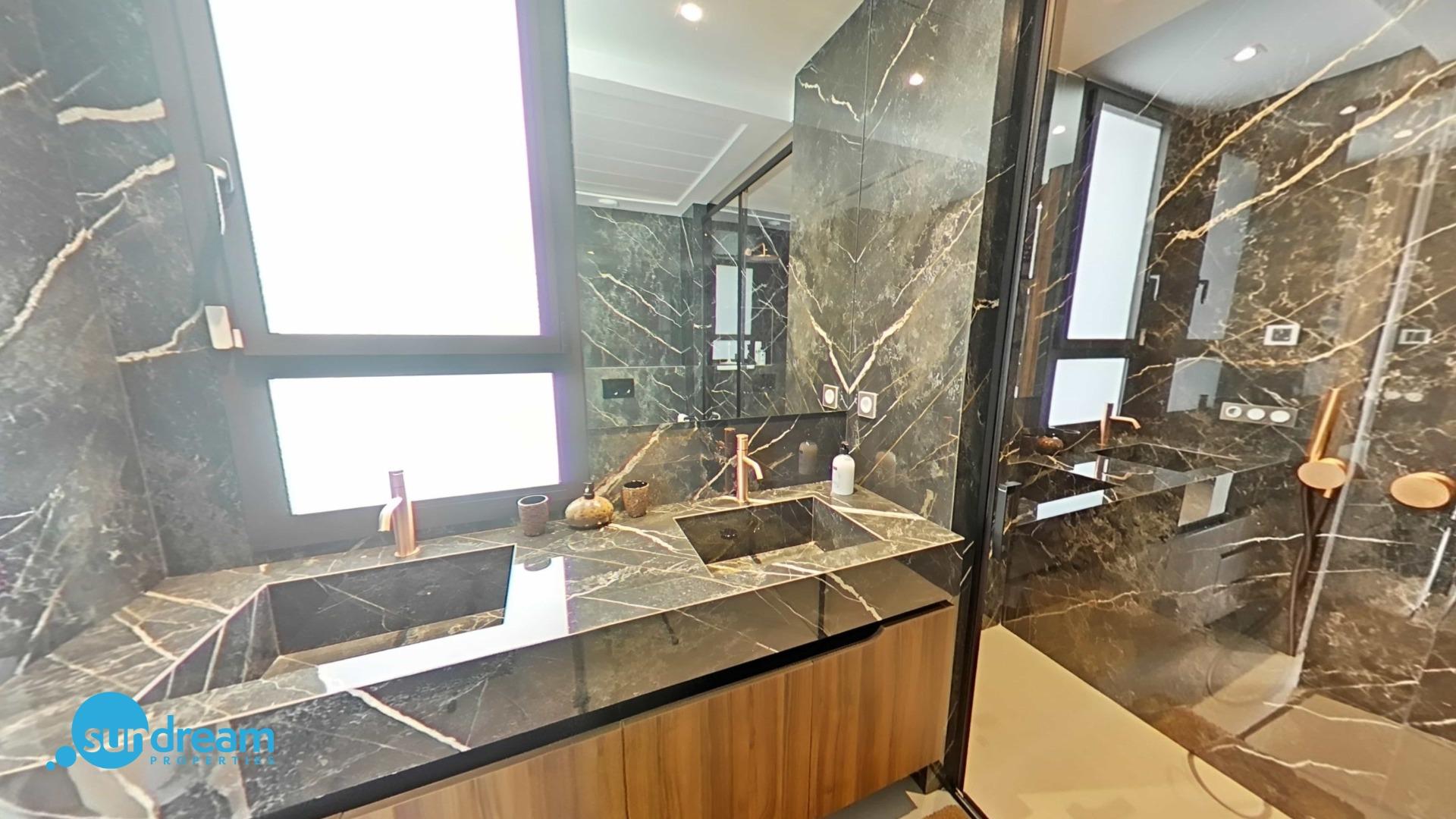 Villa for Sale in Algorfa, Alicante