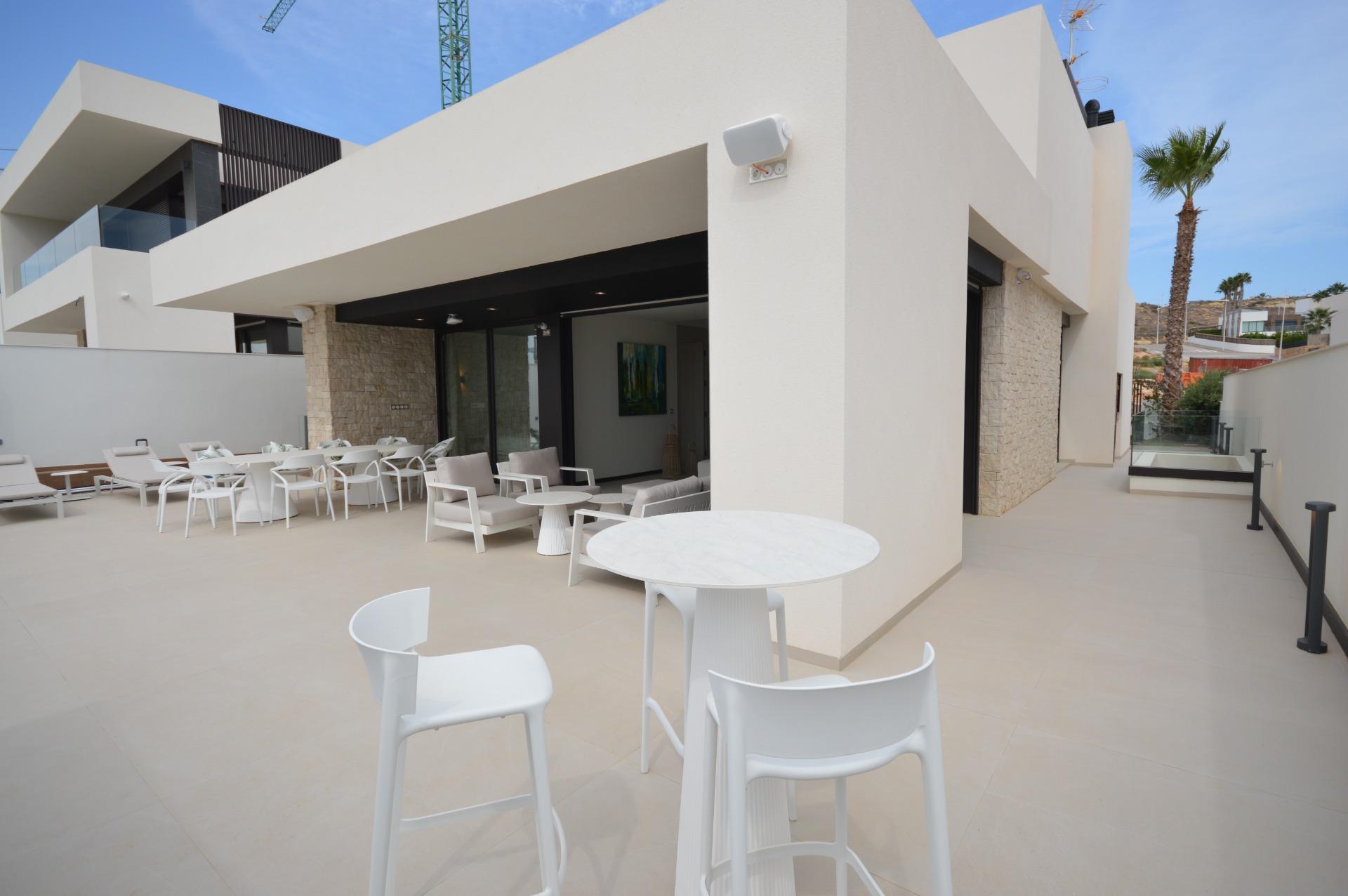 Villa for Sale in Algorfa, Alicante