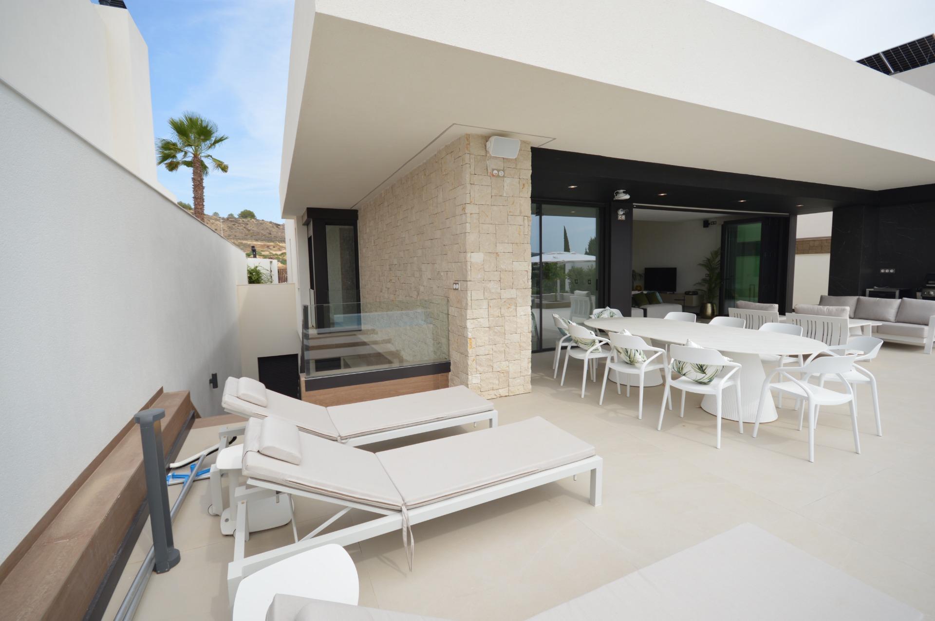 Villa for Sale in Algorfa, Alicante