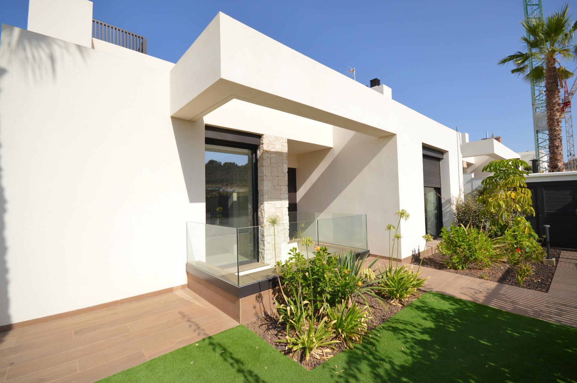 Villa for Sale in Algorfa, Alicante