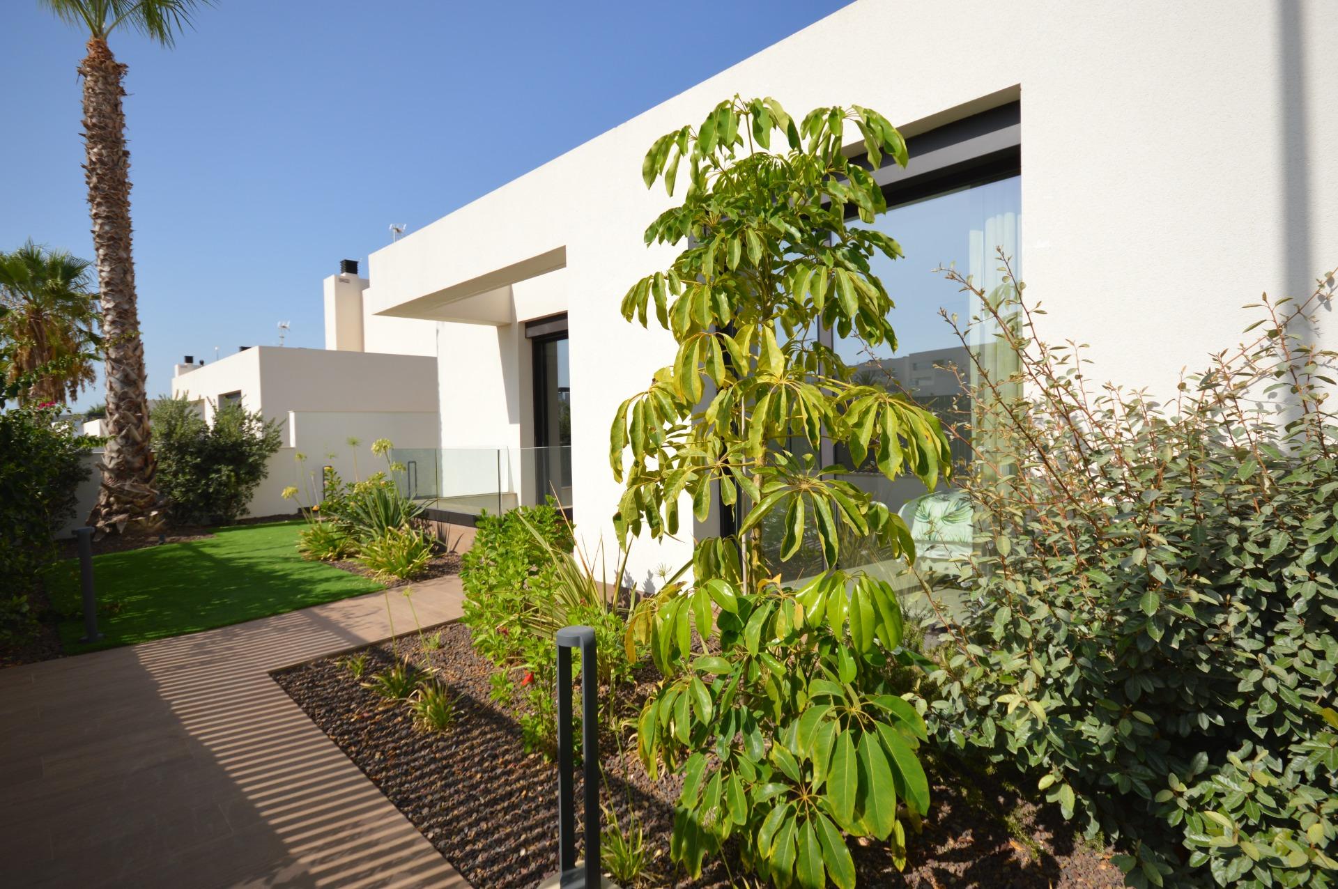 Villa for Sale in Algorfa, Alicante