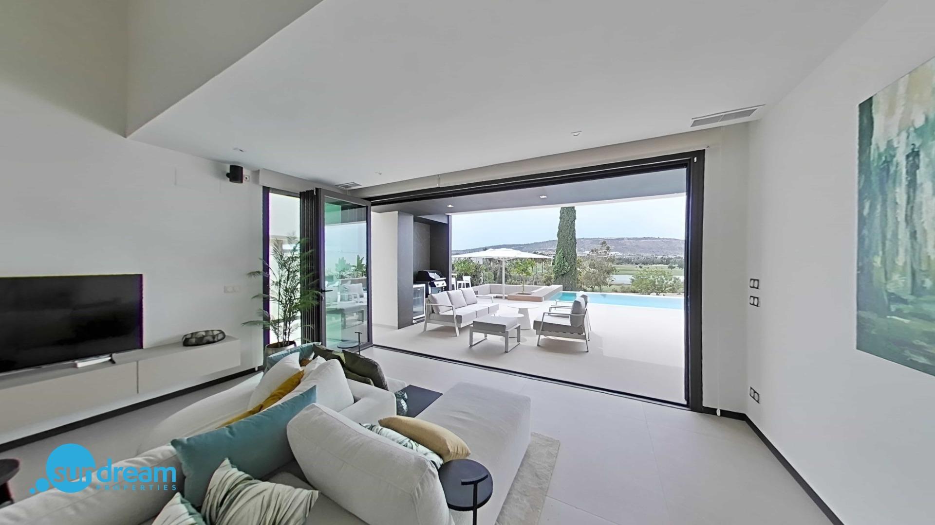 Villa for Sale in Algorfa, Alicante