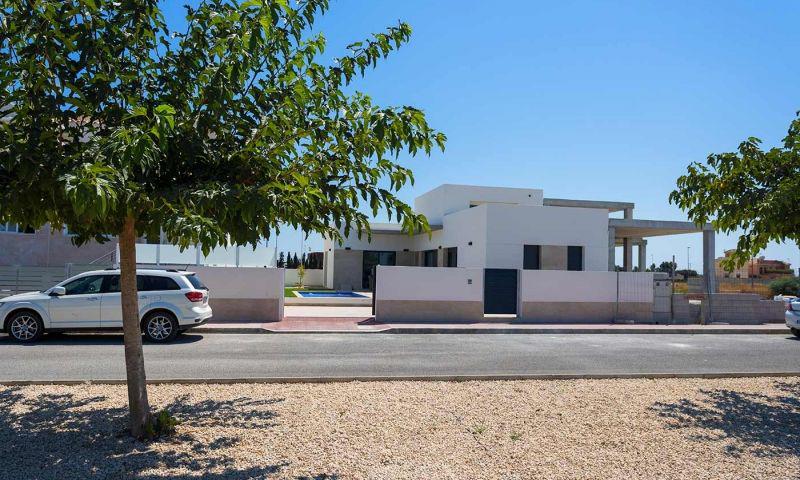 NEW BUILD SEMI-DETACHED VILLAS IN ROLDAN