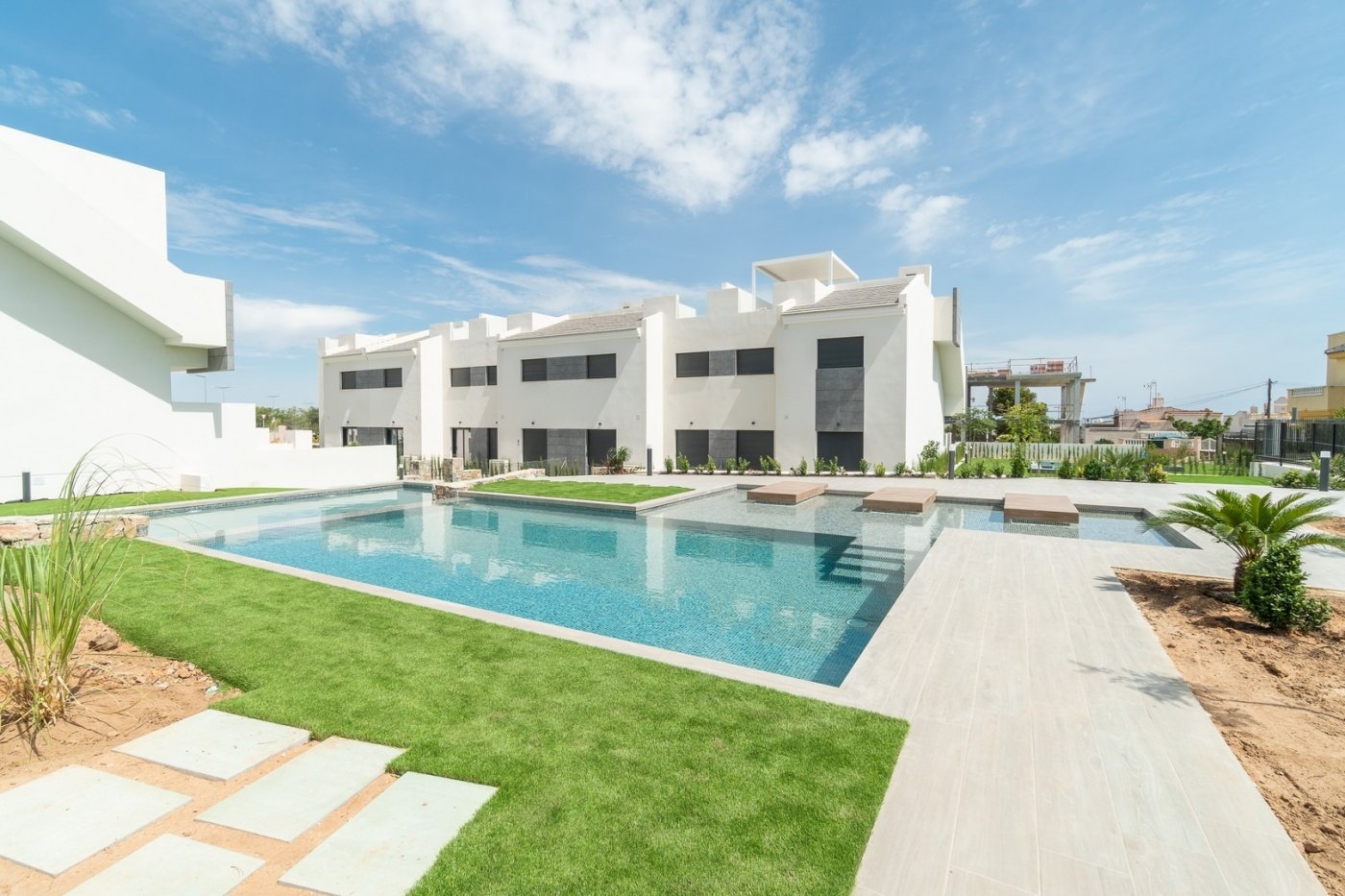 NEW BUILD VILLAS IN TORREVIEJA