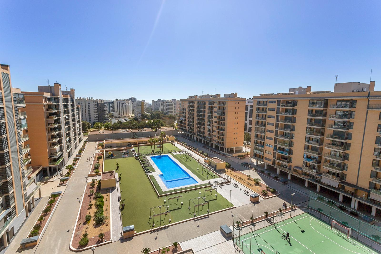 Penthouse for Sale in Alicante, Alicante