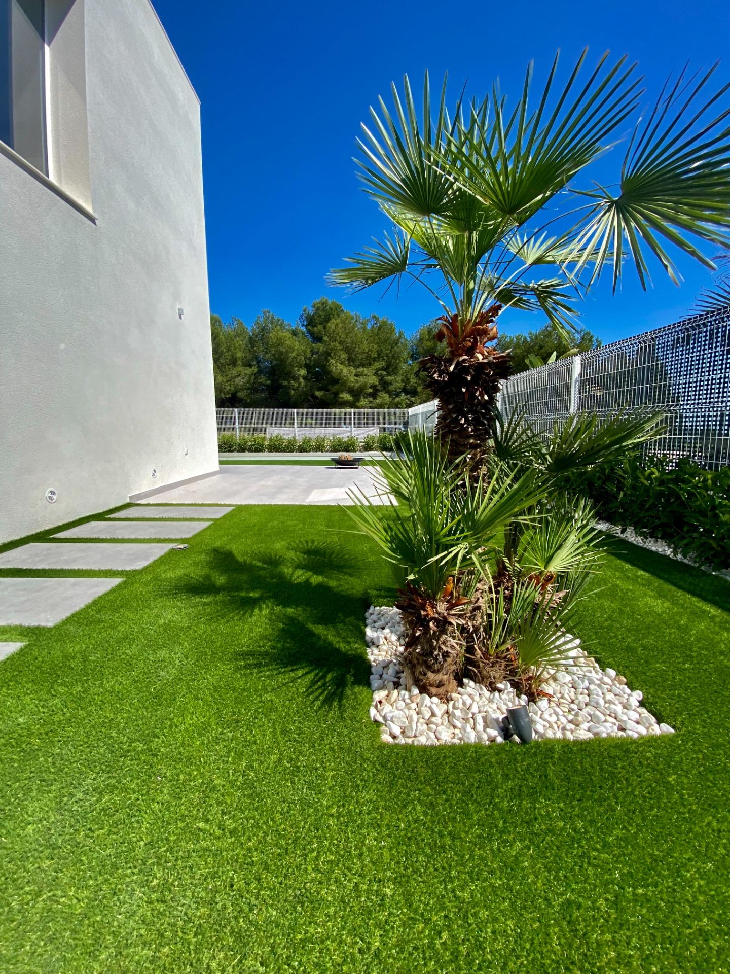 EXCLUSIVITY IN A NATURAL ENVIRONMENT NEXT TO THE MEDITERRANEAN SEA !!!