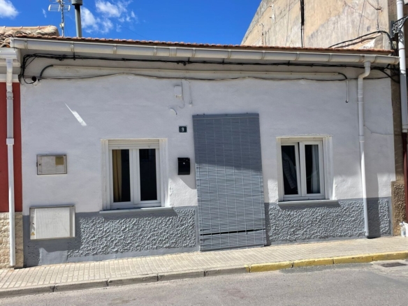 Town House for Sale in Pinoso, Alicante
